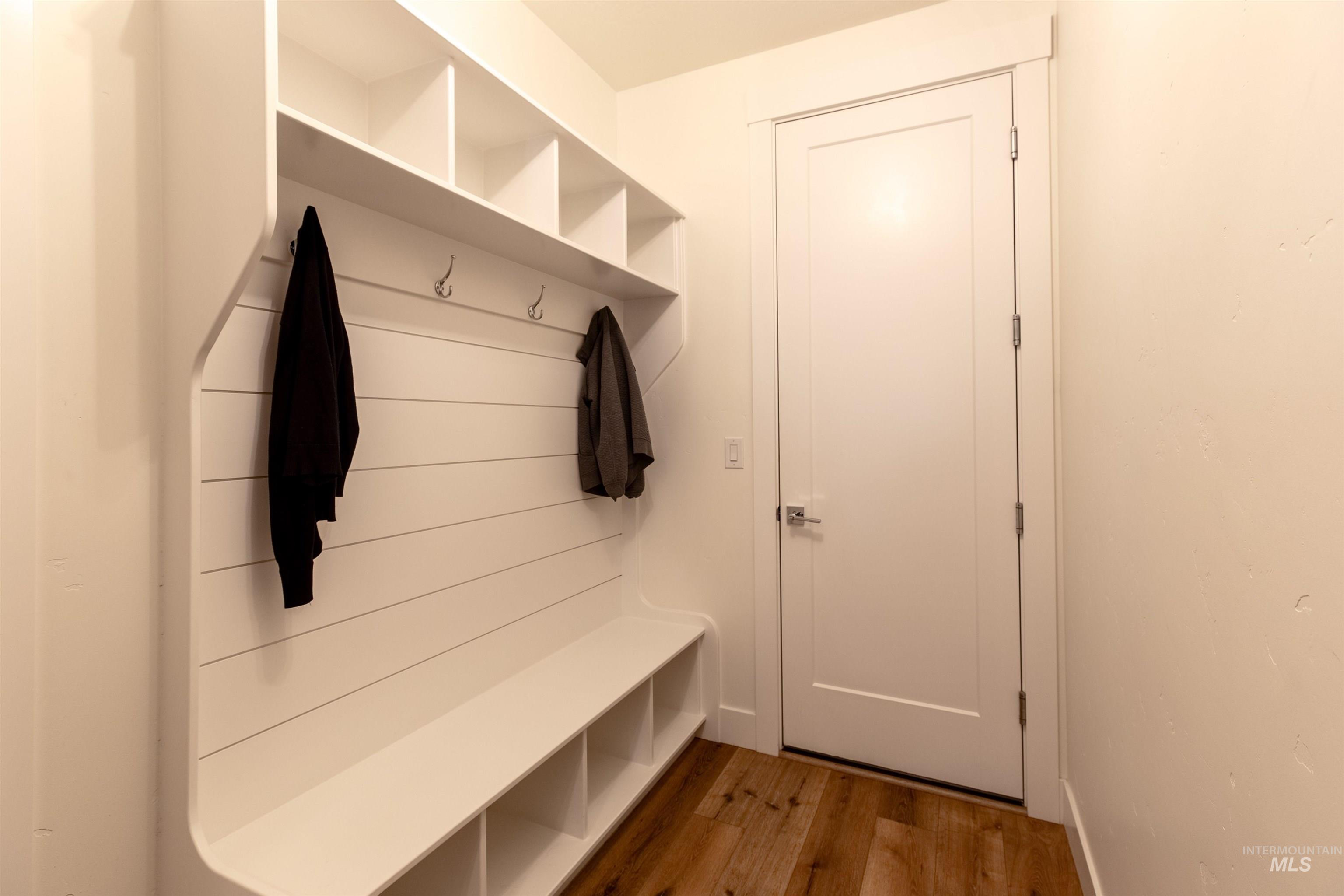 5826 S Cubola Way, Meridian, Idaho 83642, 3 Bedrooms, 2.5 Bathrooms, Residential For Sale, Price $799,900, 98966375