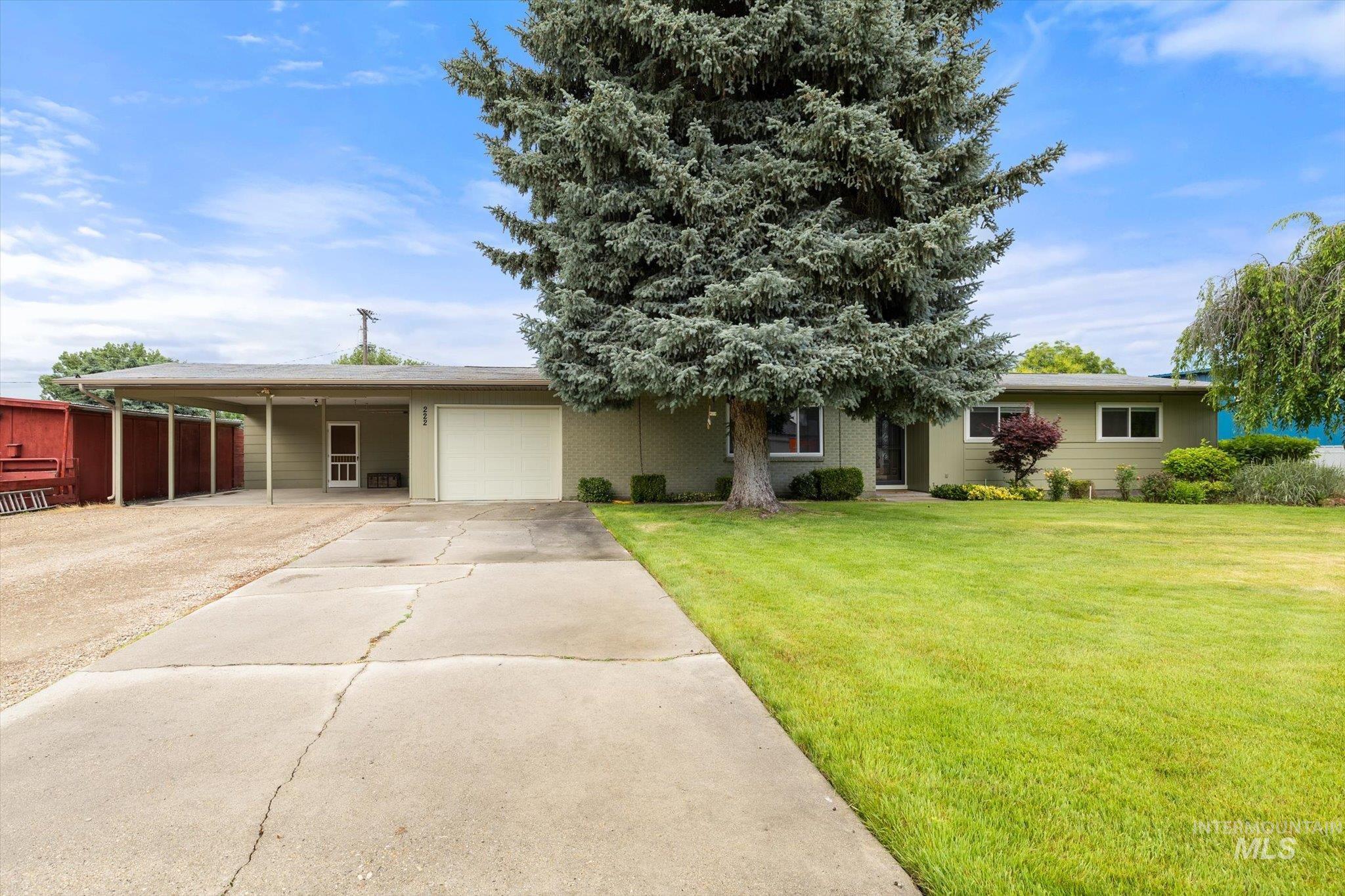 222 Dawn St, Eagle, Idaho 83616-4832, 3 Bedrooms, 2 Bathrooms, Residential For Sale, Price $600,000, 98966383