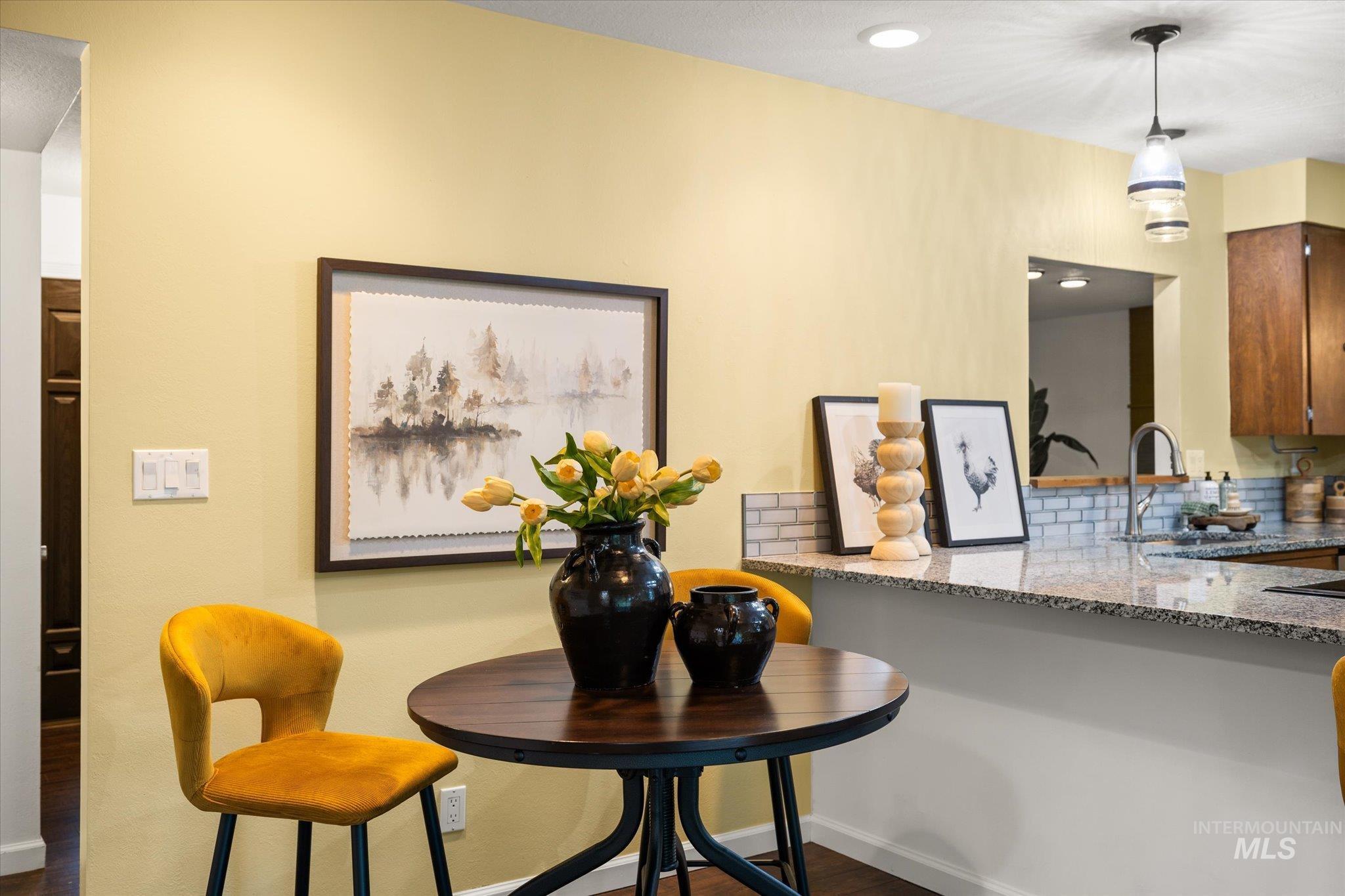 222 Dawn St, Eagle, Idaho 83616-4832, 3 Bedrooms, 2 Bathrooms, Residential For Sale, Price $600,000, 98966383