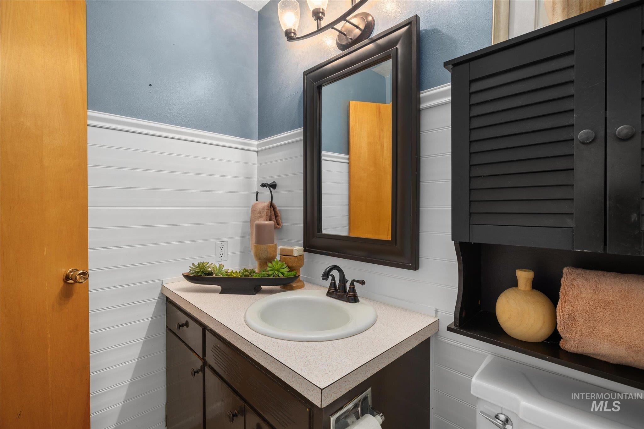 222 Dawn St, Eagle, Idaho 83616-4832, 3 Bedrooms, 2 Bathrooms, Residential For Sale, Price $600,000, 98966383