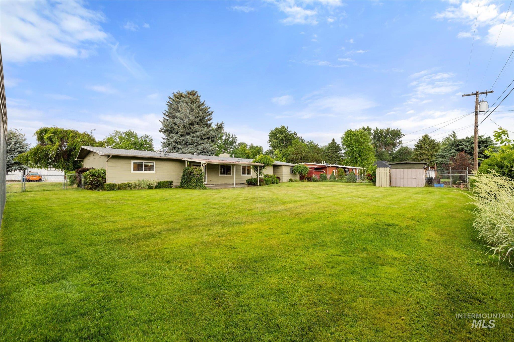 222 Dawn St, Eagle, Idaho 83616-4832, 3 Bedrooms, 2 Bathrooms, Residential For Sale, Price $600,000, 98966383