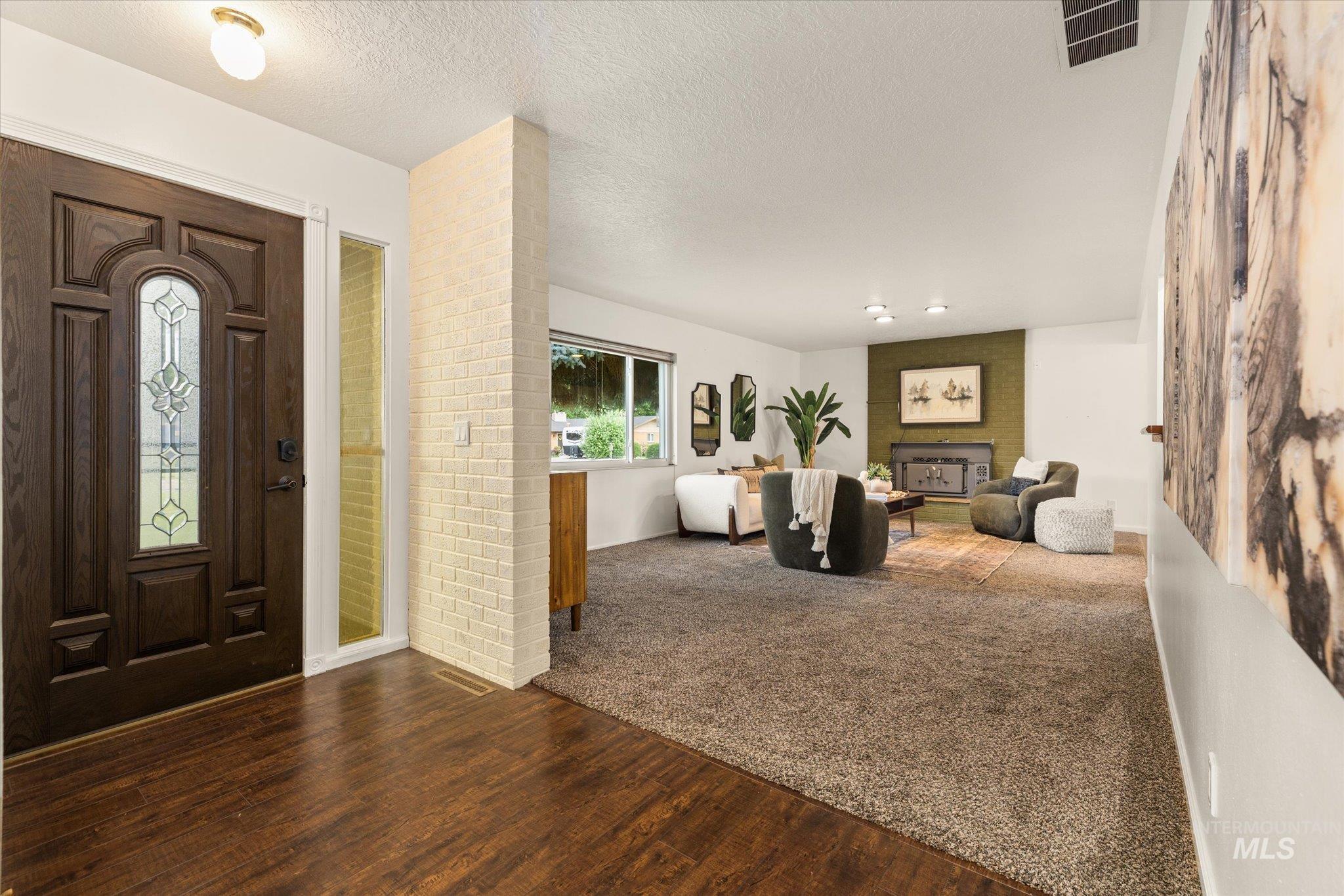 222 Dawn St, Eagle, Idaho 83616-4832, 3 Bedrooms, 2 Bathrooms, Residential For Sale, Price $600,000, 98966383