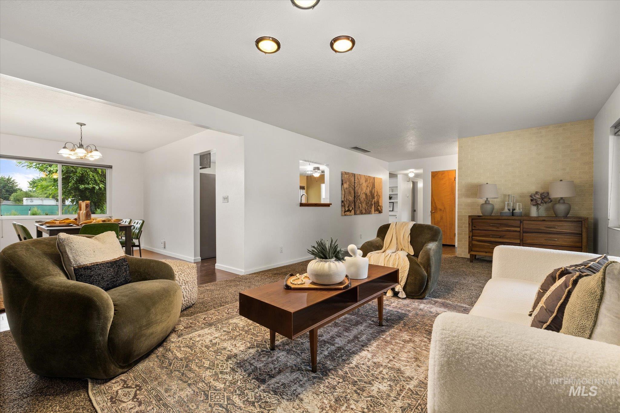 222 Dawn St, Eagle, Idaho 83616-4832, 3 Bedrooms, 2 Bathrooms, Residential For Sale, Price $600,000, 98966383