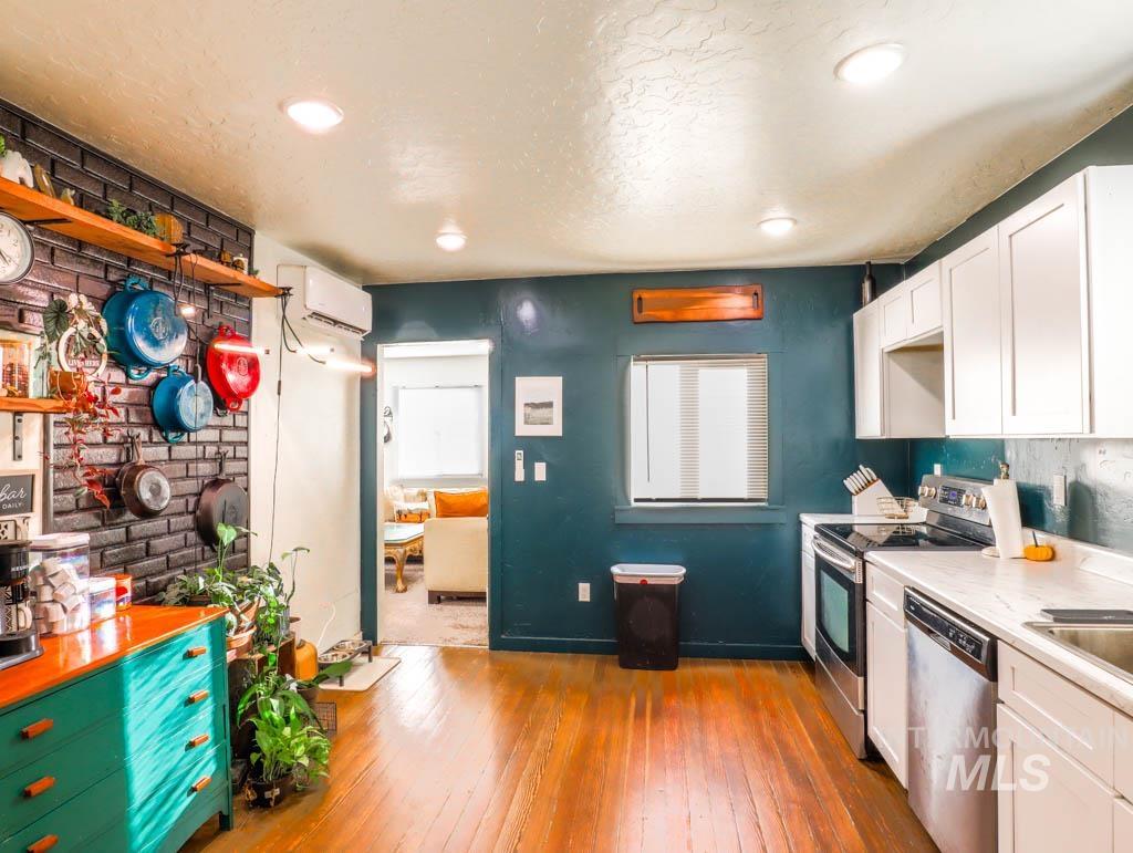 355 NW 5th Ave., Ontario, Oregon 97914-0000, 1 Bedroom, 1 Bathroom, Residential For Sale, Price $145,000, 98966386