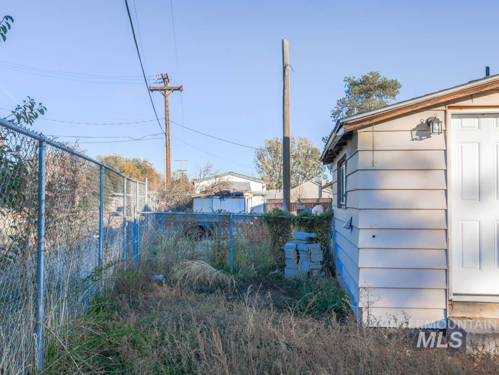 355 NW 5th Ave., Ontario, Oregon 97914-0000, 1 Bedroom, 1 Bathroom, Residential For Sale, Price $145,000, 98966386