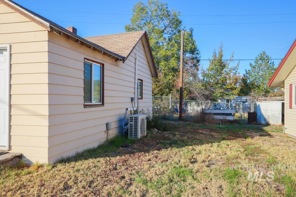 355 NW 5th Ave., Ontario, Oregon 97914-0000, 1 Bedroom, 1 Bathroom, Residential For Sale, Price $145,000, 98966386