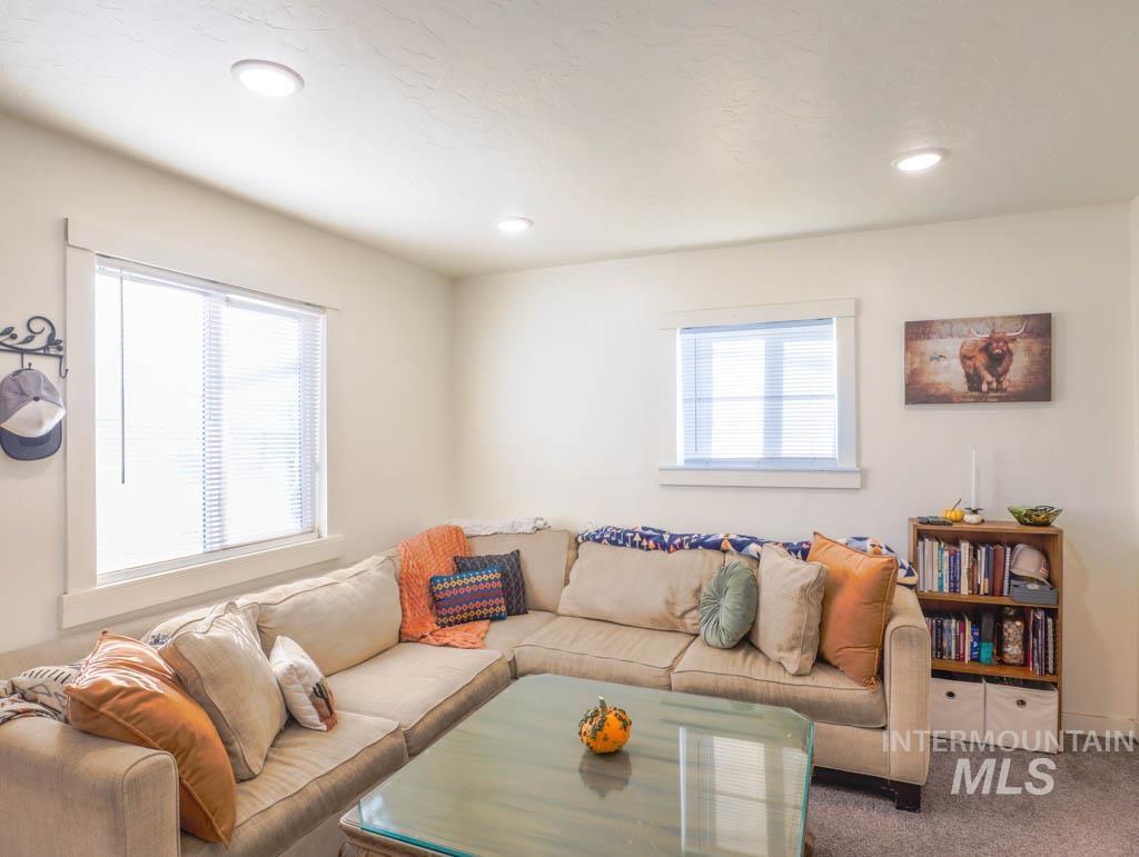 355 NW 5th Ave., Ontario, Oregon 97914-0000, 1 Bedroom, 1 Bathroom, Residential For Sale, Price $145,000, 98966386