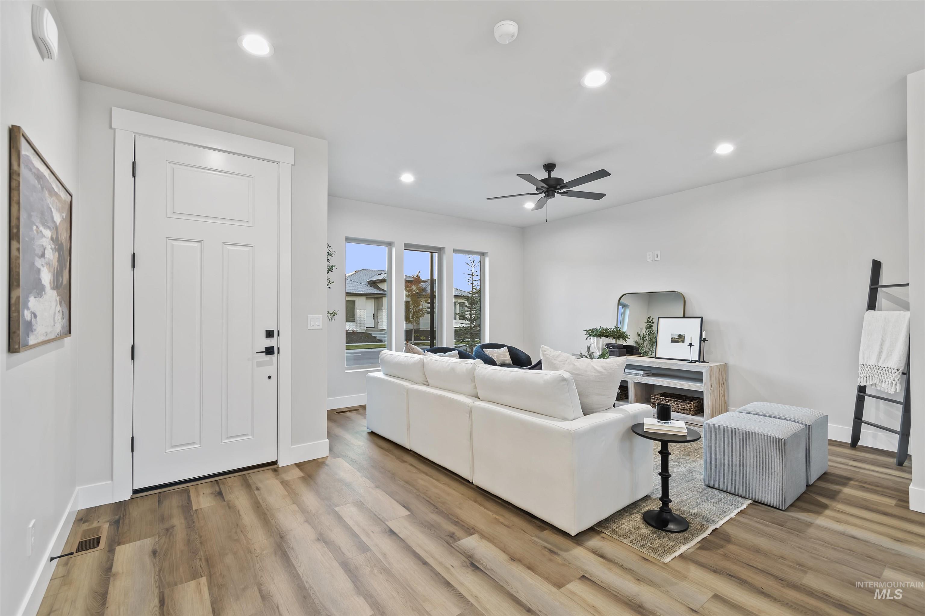 11260 W Tara Iti Ln., Kuna, Idaho 83646, 3 Bedrooms, 2 Bathrooms, Residential For Sale, Price $449,880, 98966387