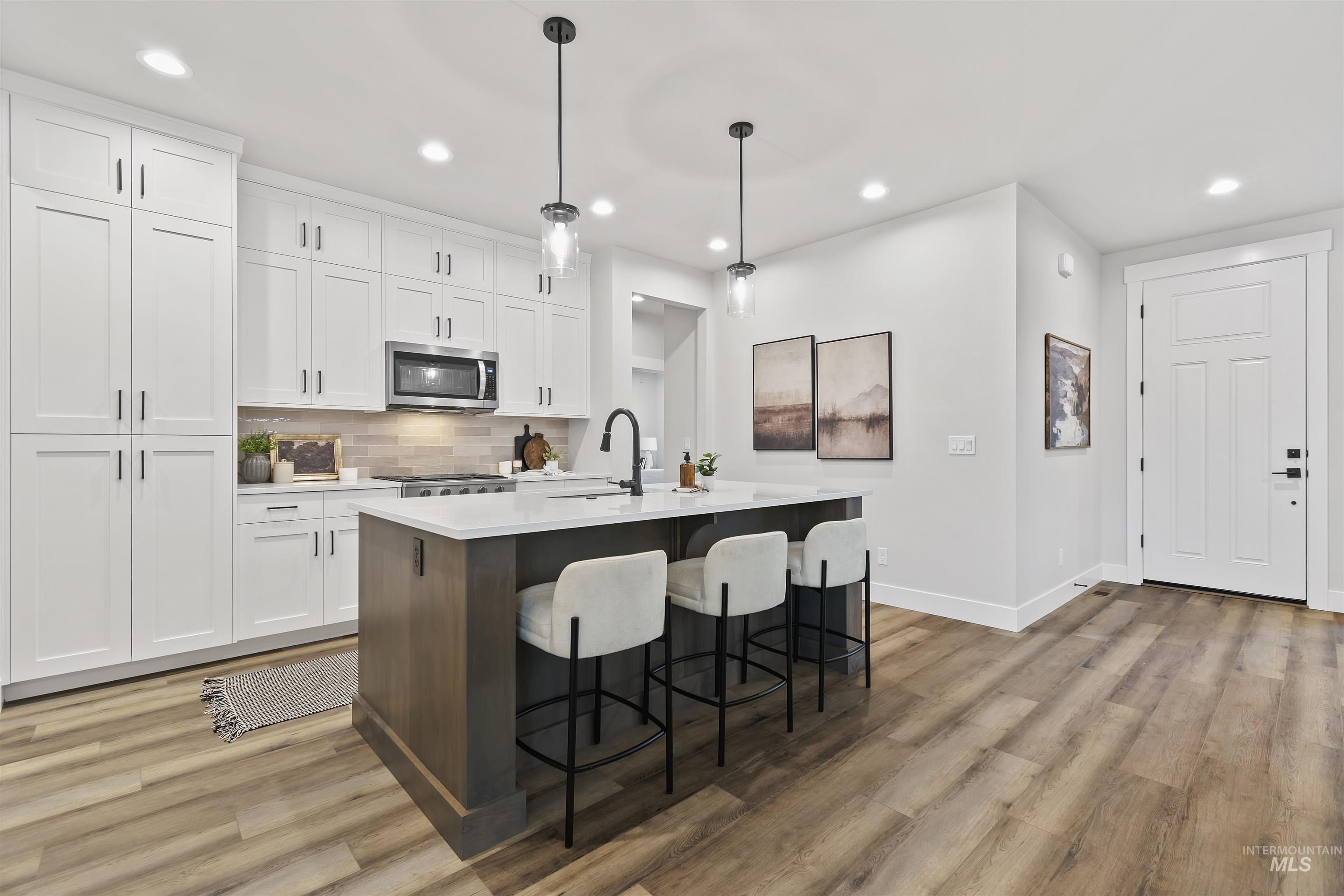 11260 W Tara Iti Ln., Kuna, Idaho 83646, 3 Bedrooms, 2 Bathrooms, Residential For Sale, Price $449,880, 98966387