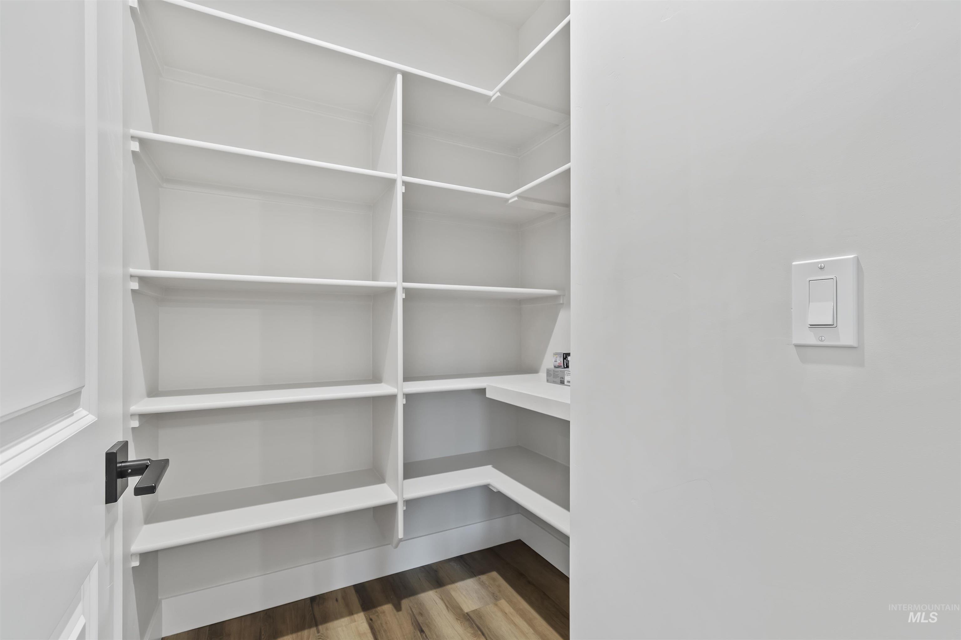 11260 W Tara Iti Ln., Kuna, Idaho 83646, 3 Bedrooms, 2 Bathrooms, Residential For Sale, Price $449,880, 98966387