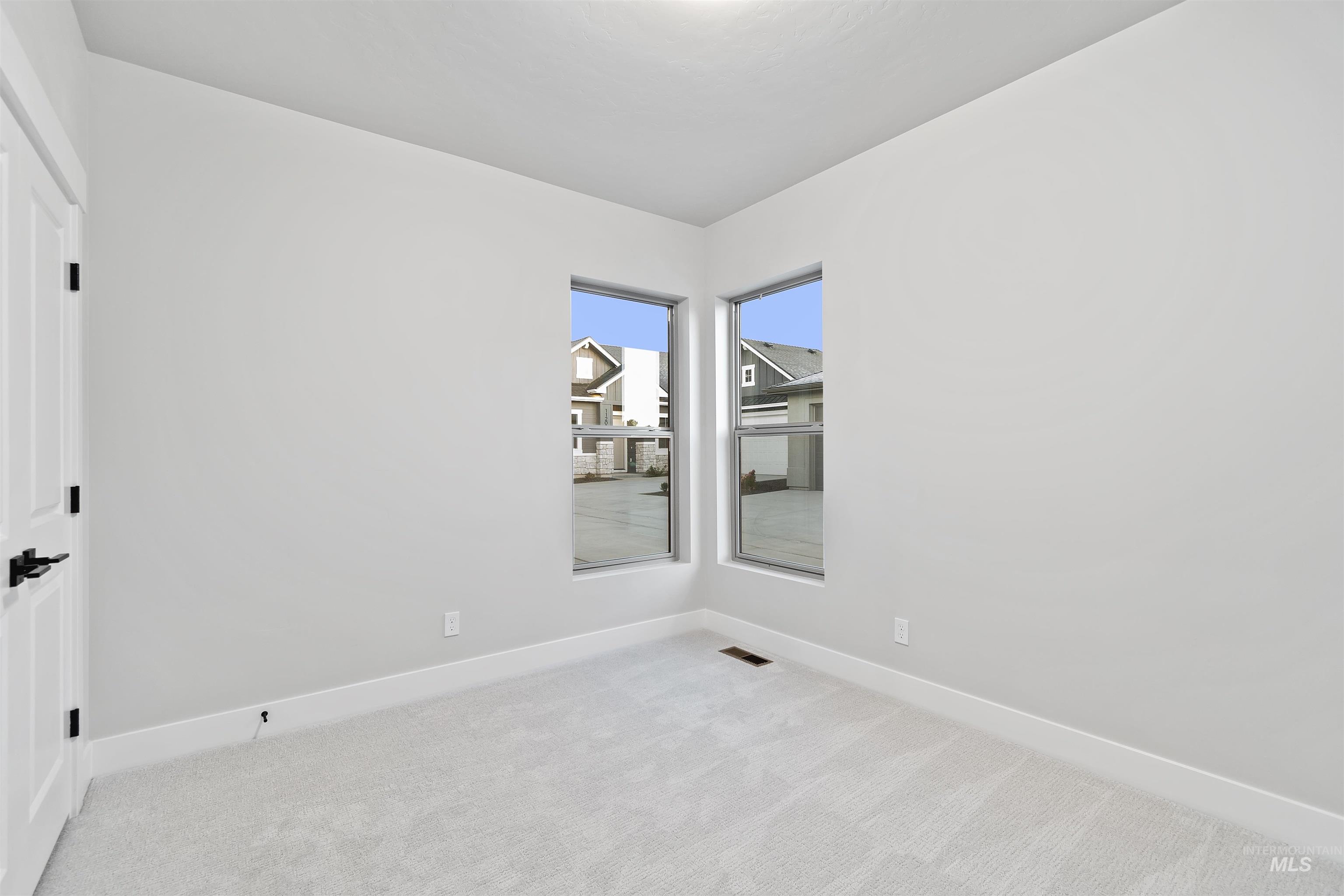 11260 W Tara Iti Ln., Kuna, Idaho 83646, 3 Bedrooms, 2 Bathrooms, Residential For Sale, Price $449,880, 98966387