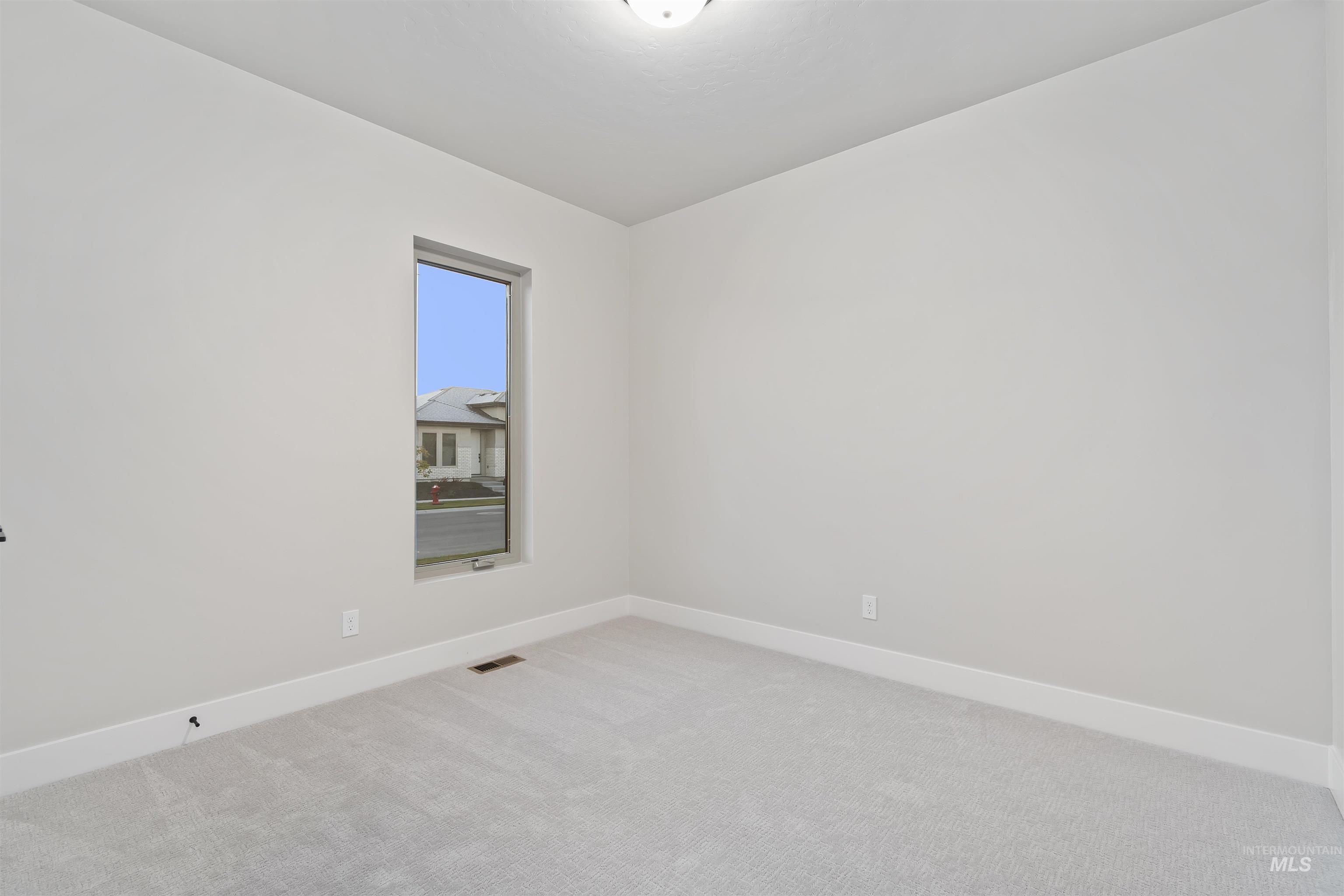 11260 W Tara Iti Ln., Kuna, Idaho 83646, 3 Bedrooms, 2 Bathrooms, Residential For Sale, Price $449,880, 98966387