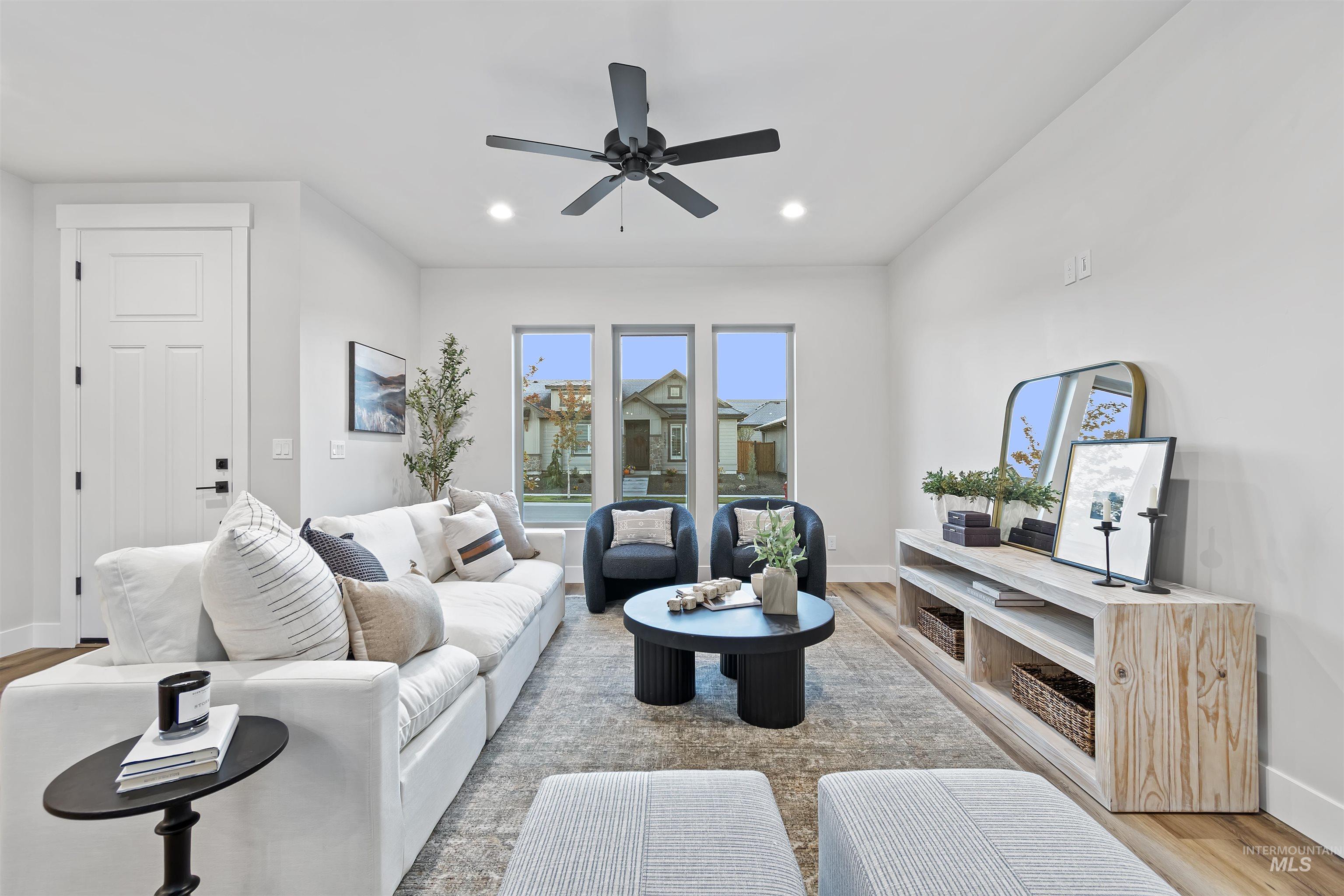 11260 W Tara Iti Ln., Kuna, Idaho 83646, 3 Bedrooms, 2 Bathrooms, Residential For Sale, Price $449,880, 98966387