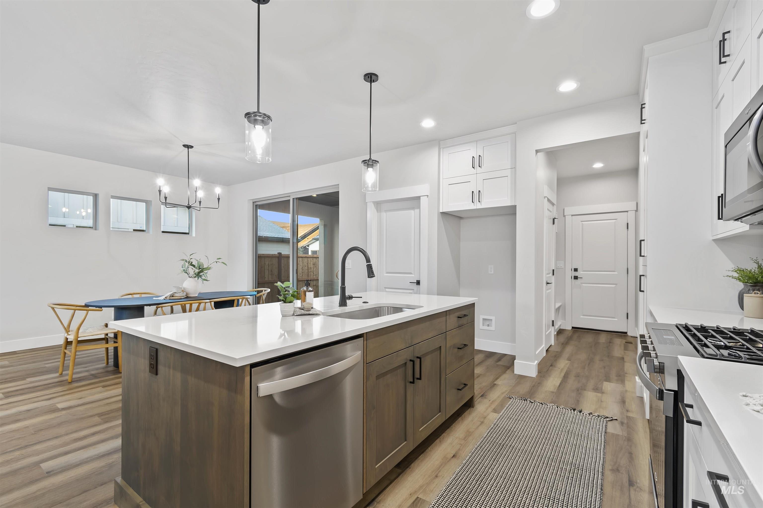 11260 W Tara Iti Ln., Kuna, Idaho 83646, 3 Bedrooms, 2 Bathrooms, Residential For Sale, Price $449,880, 98966387