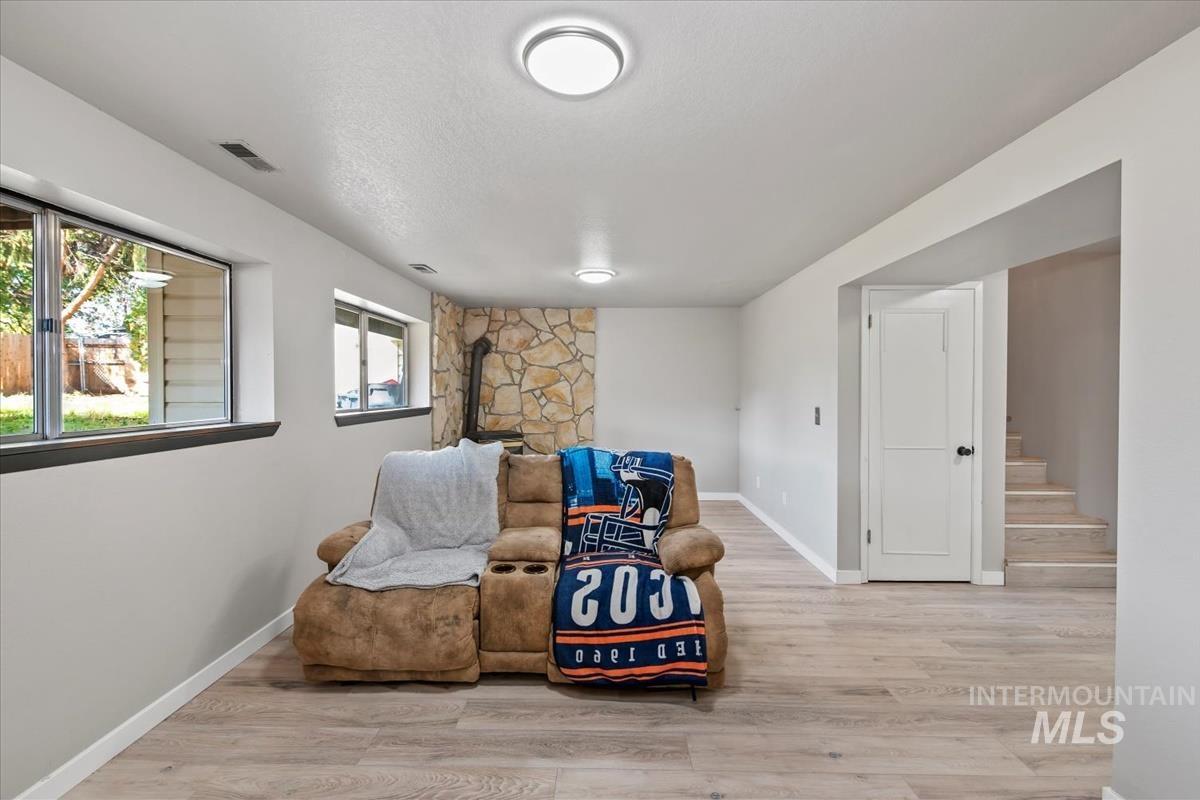 1905 Taurus Dr, Nampa, Idaho 83651-1656, 4 Bedrooms, 2 Bathrooms, Residential For Sale, Price $385,000, 98966388