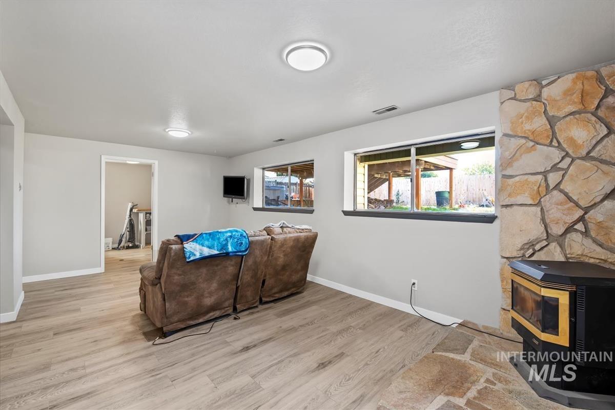 1905 Taurus Dr, Nampa, Idaho 83651-1656, 4 Bedrooms, 2 Bathrooms, Residential For Sale, Price $385,000, 98966388