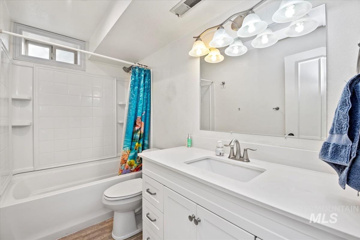 1905 Taurus Dr, Nampa, Idaho 83651-1656, 4 Bedrooms, 2 Bathrooms, Residential For Sale, Price $385,000, 98966388