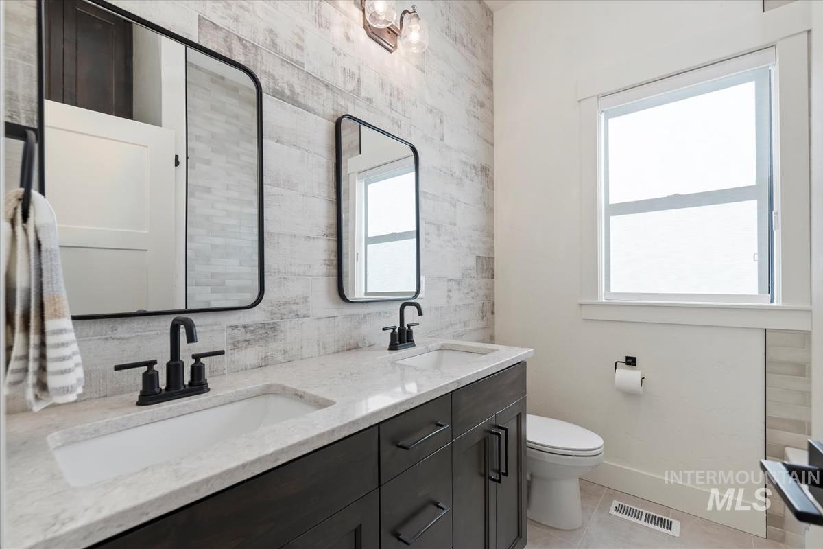 42 Singing Spring Way, Garden Valley, Idaho 83622, 4 Bedrooms, 3 Bathrooms, Residential For Sale, Price $1,048,000, 98966392