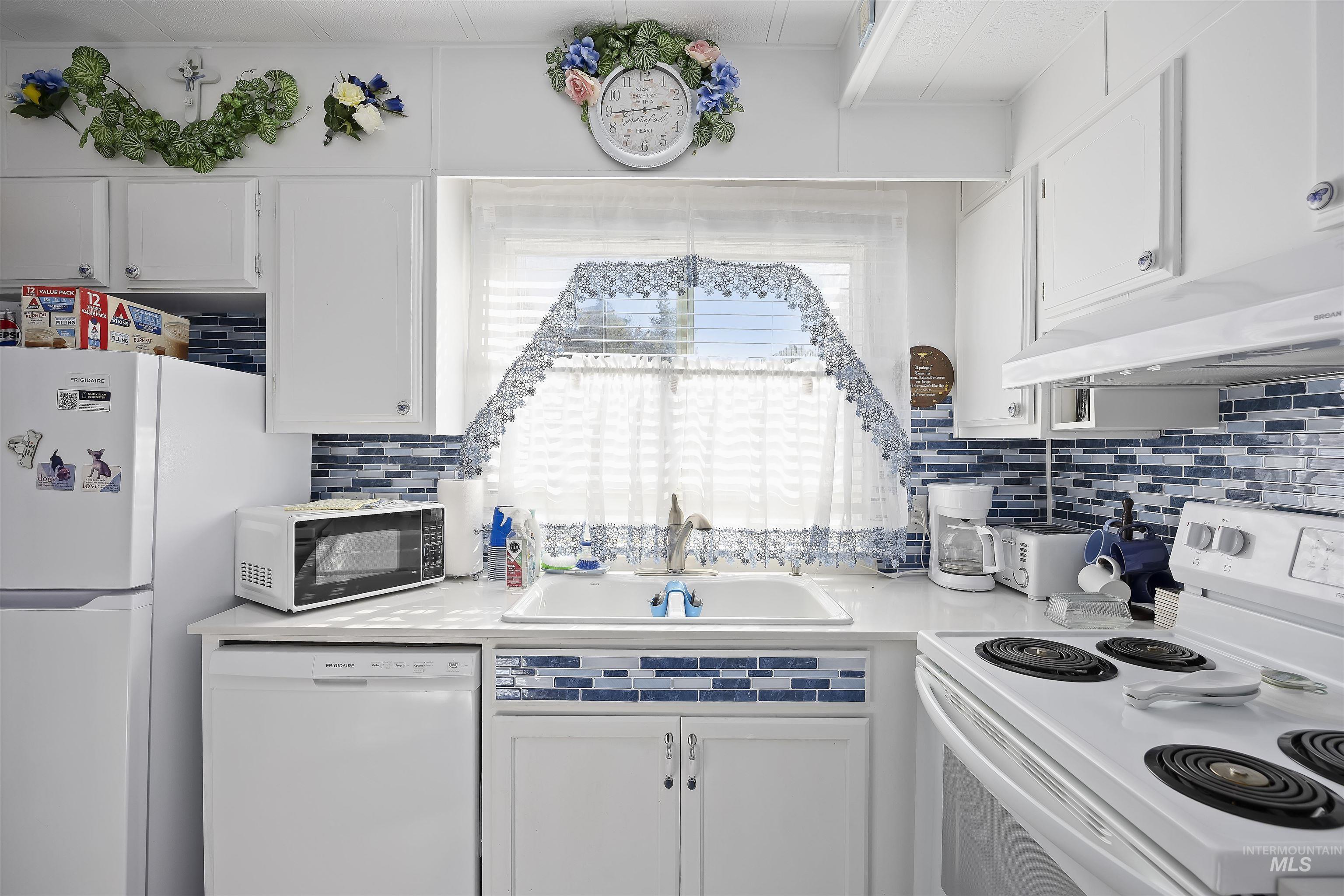 842 W Midway A Street #8, Filer, Idaho 83328, 3 Bedrooms, 2 Bathrooms, Residential For Sale, Price $80,000, 98966394