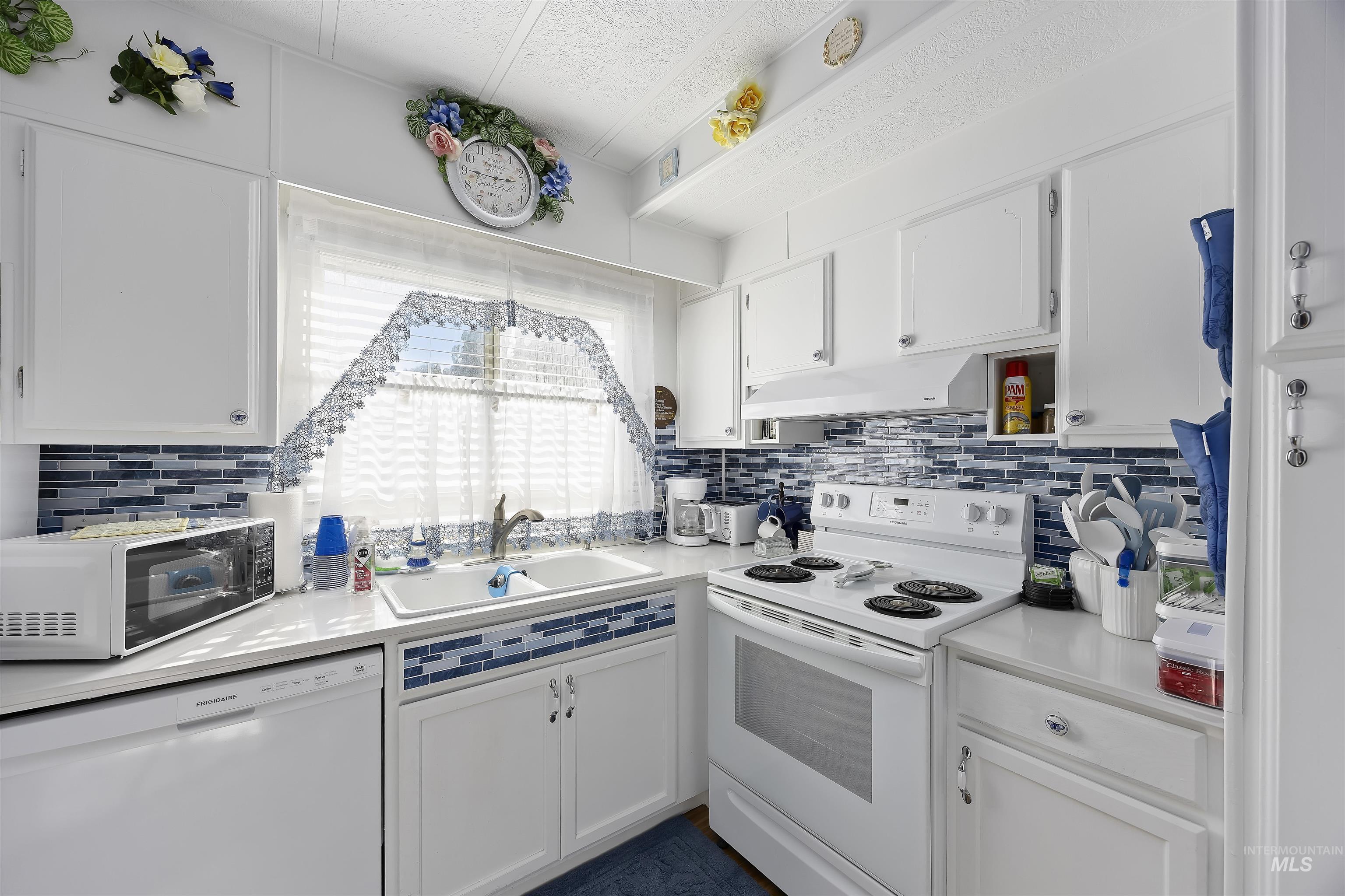 842 W Midway A Street #8, Filer, Idaho 83328, 3 Bedrooms, 2 Bathrooms, Residential For Sale, Price $80,000, 98966394