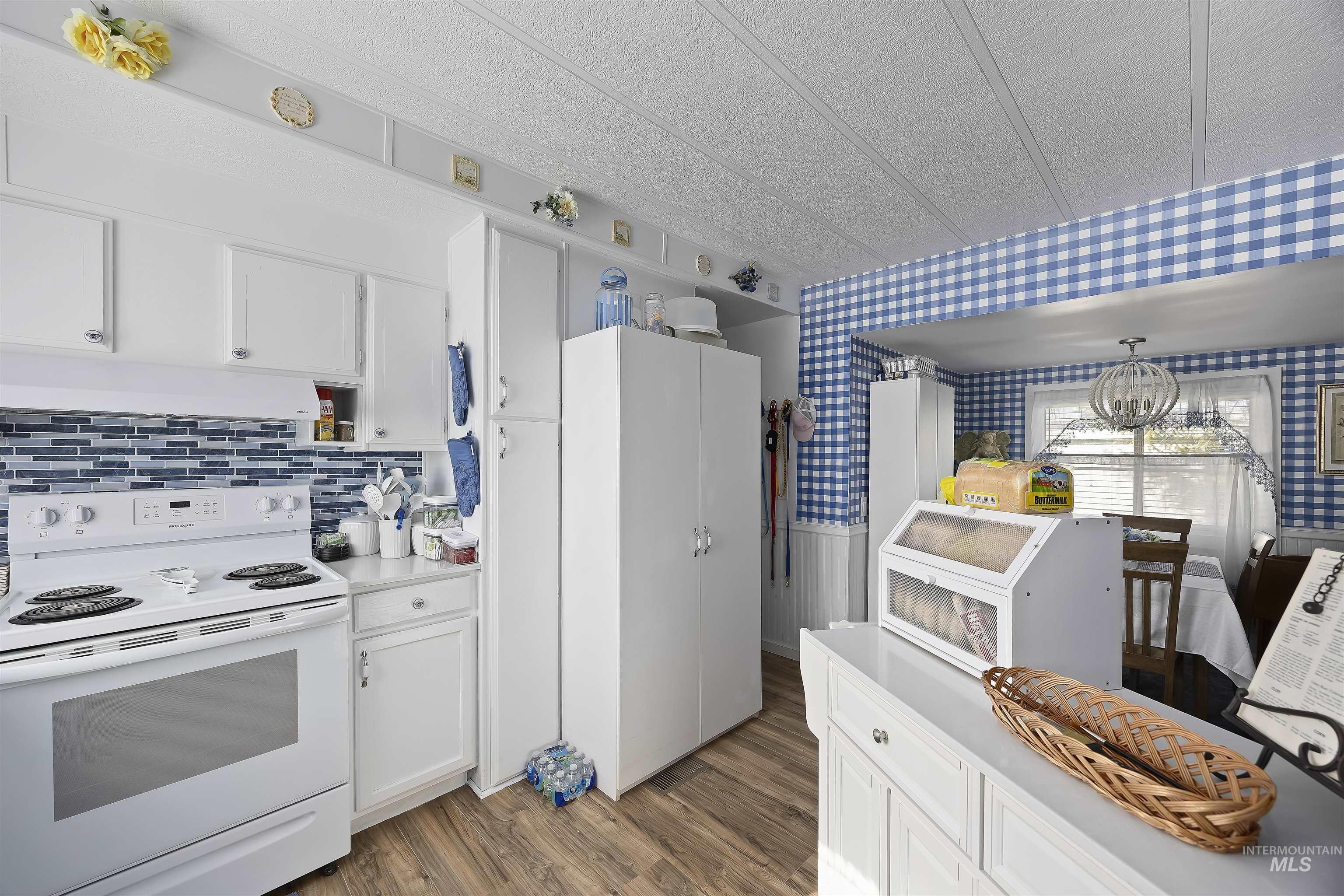 842 W Midway A Street #8, Filer, Idaho 83328, 3 Bedrooms, 2 Bathrooms, Residential For Sale, Price $80,000, 98966394