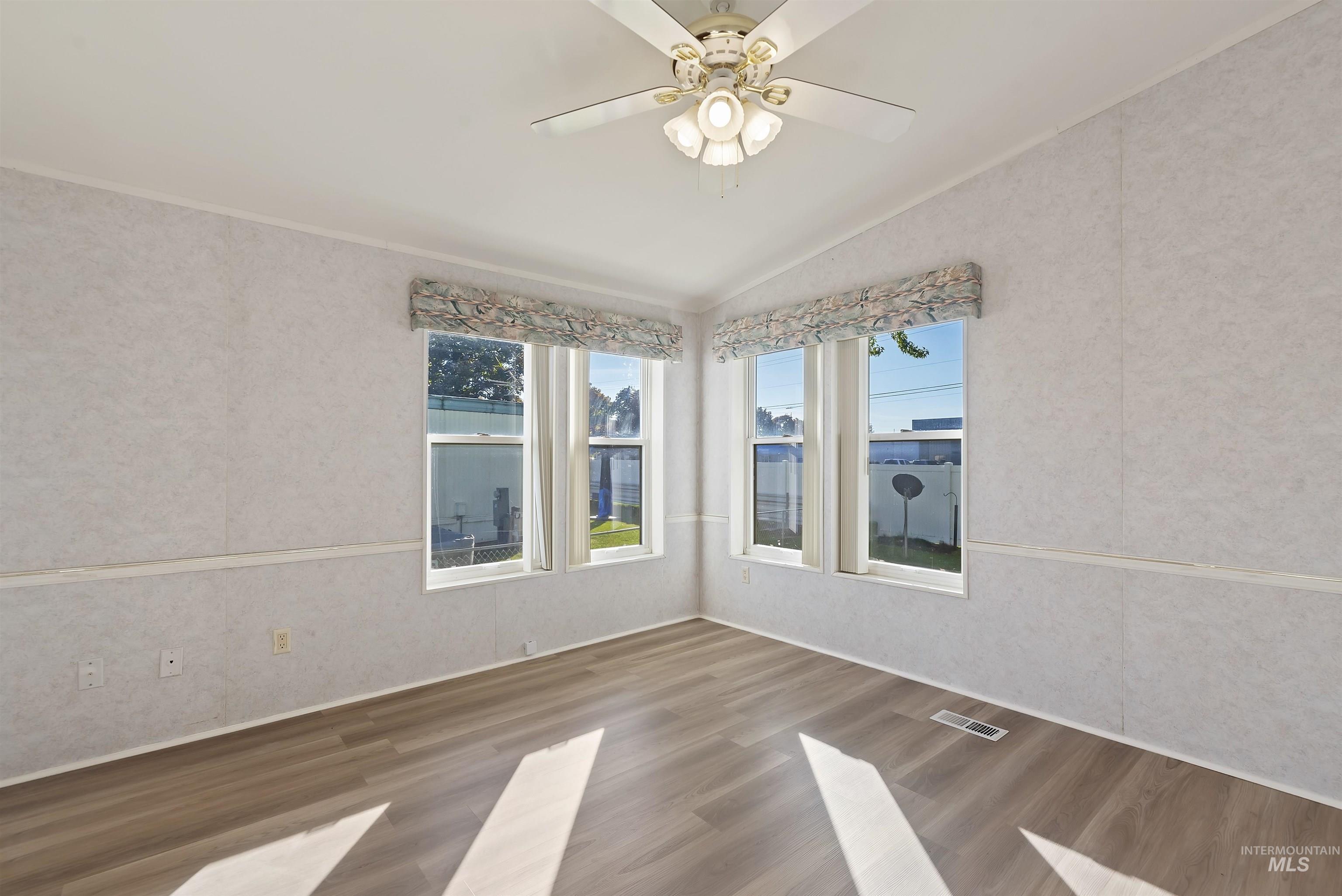 315 Driftwood Rd, Boise, Idaho 83713-8010, 2 Bedrooms, 2 Bathrooms, Residential For Sale, Price $115,000, 98966395