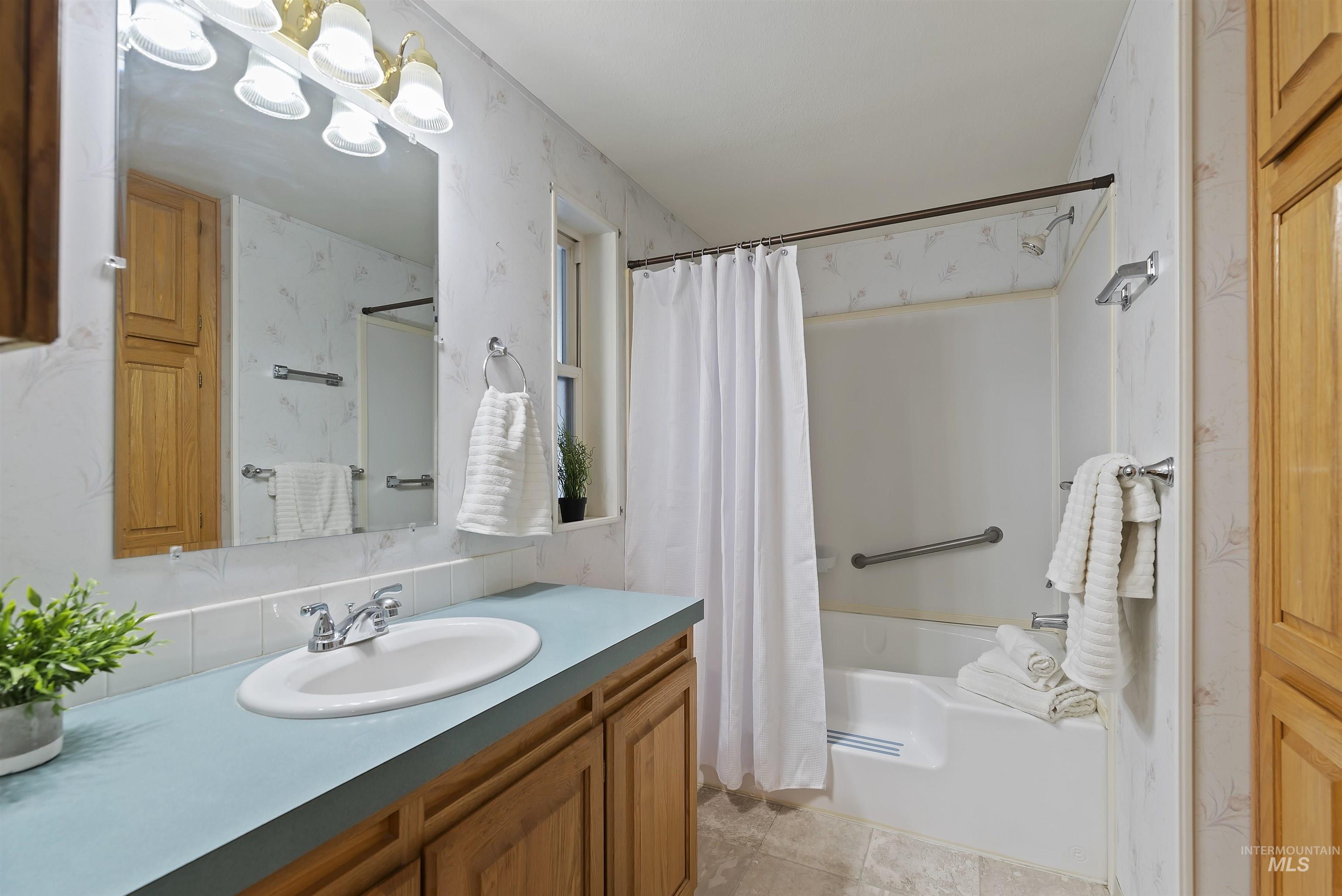 315 Driftwood Rd, Boise, Idaho 83713-8010, 2 Bedrooms, 2 Bathrooms, Residential For Sale, Price $115,000, 98966395