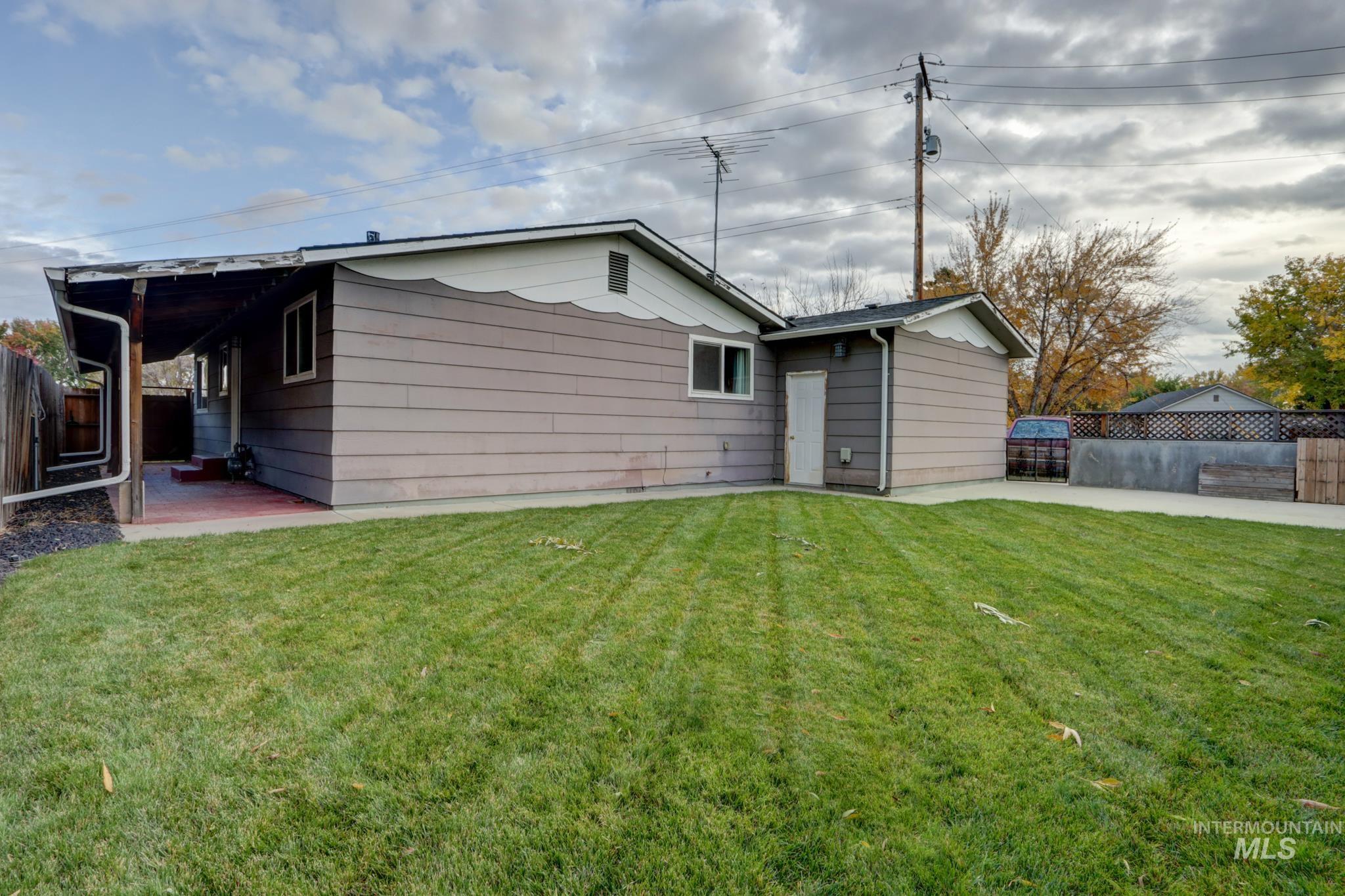 690 Harmon Way, Middleton, Idaho 83644, 3 Bedrooms, 1 Bathroom, Residential For Sale, Price $317,000, 98966428