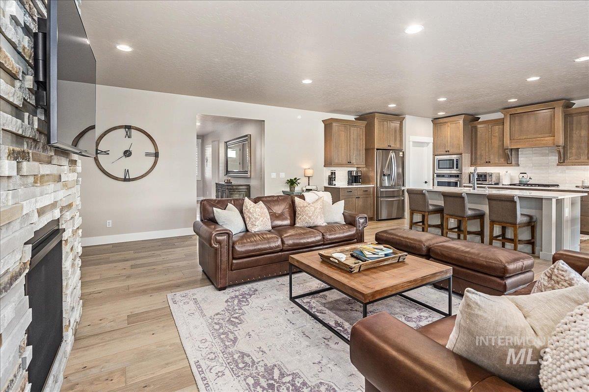 17730 N Peltzer Ave, Nampa, Idaho 83687, 3 Bedrooms, 2.5 Bathrooms, Residential For Sale, Price $619,000, 98966430