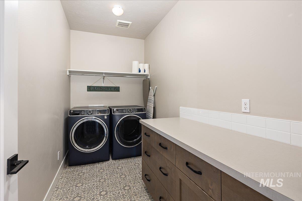 17730 N Peltzer Ave, Nampa, Idaho 83687, 3 Bedrooms, 2.5 Bathrooms, Residential For Sale, Price $619,000, 98966430