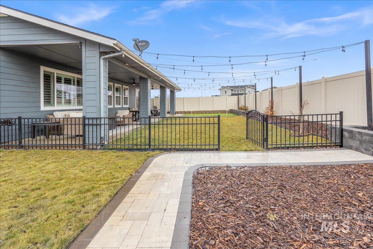 17730 N Peltzer Ave, Nampa, Idaho 83687, 3 Bedrooms, 2.5 Bathrooms, Residential For Sale, Price $619,000, 98966430