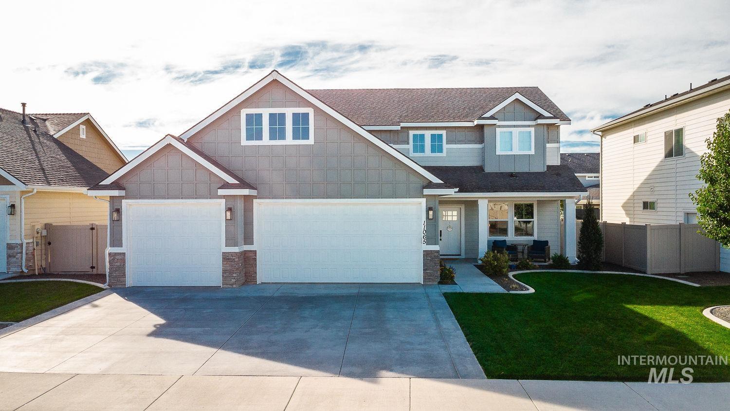 11065 White River St, Caldwell, Idaho 83605, 5 Bedrooms, 2.5 Bathrooms, Residential For Sale, Price $589,000, 98966431