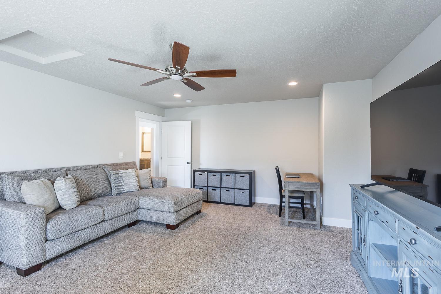 11065 White River St, Caldwell, Idaho 83605, 5 Bedrooms, 2.5 Bathrooms, Residential For Sale, Price $589,000, 98966431