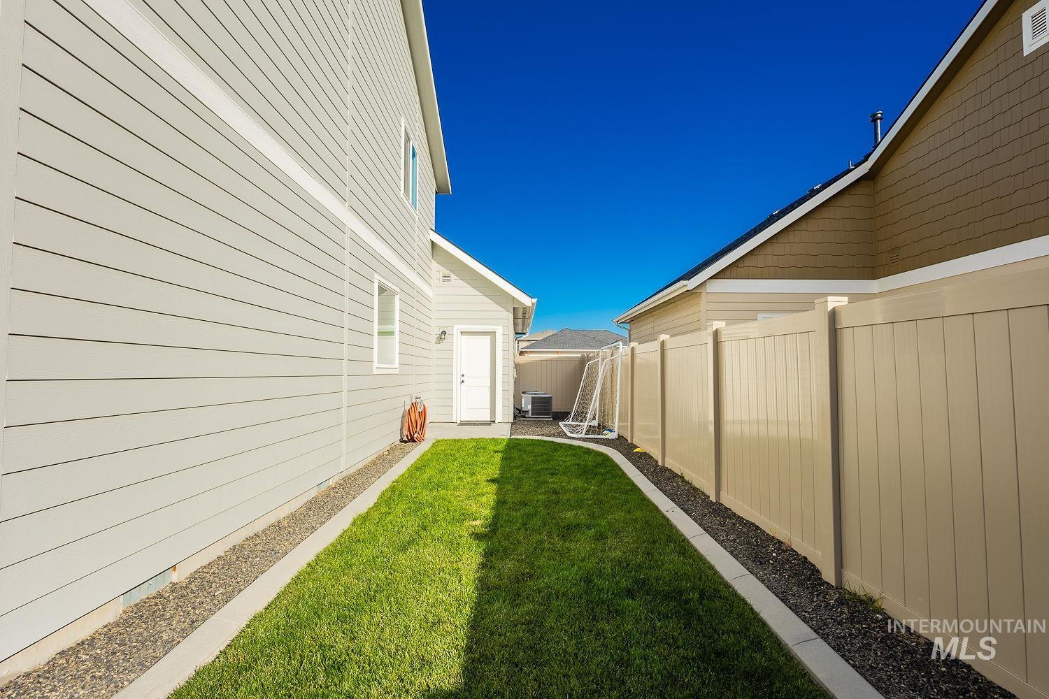 11065 White River St, Caldwell, Idaho 83605, 5 Bedrooms, 2.5 Bathrooms, Residential For Sale, Price $589,000, 98966431