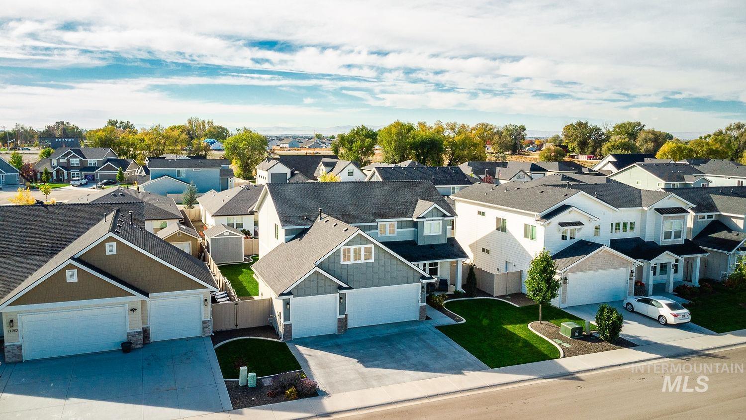 11065 White River St, Caldwell, Idaho 83605, 5 Bedrooms, 2.5 Bathrooms, Residential For Sale, Price $589,000, 98966431