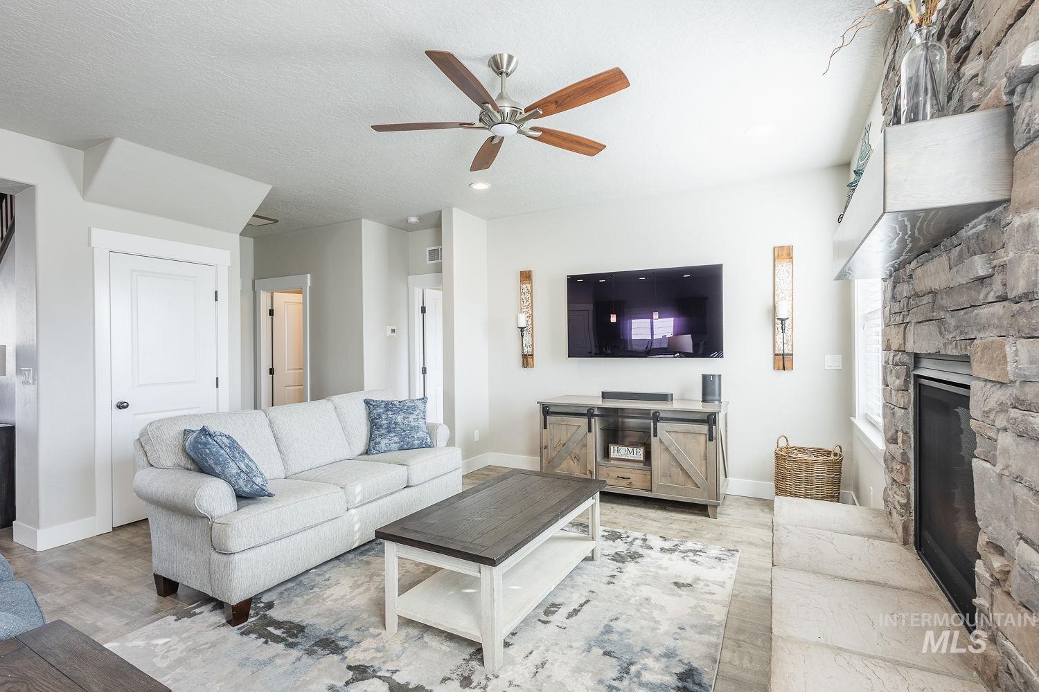 11065 White River St, Caldwell, Idaho 83605, 5 Bedrooms, 2.5 Bathrooms, Residential For Sale, Price $589,000, 98966431