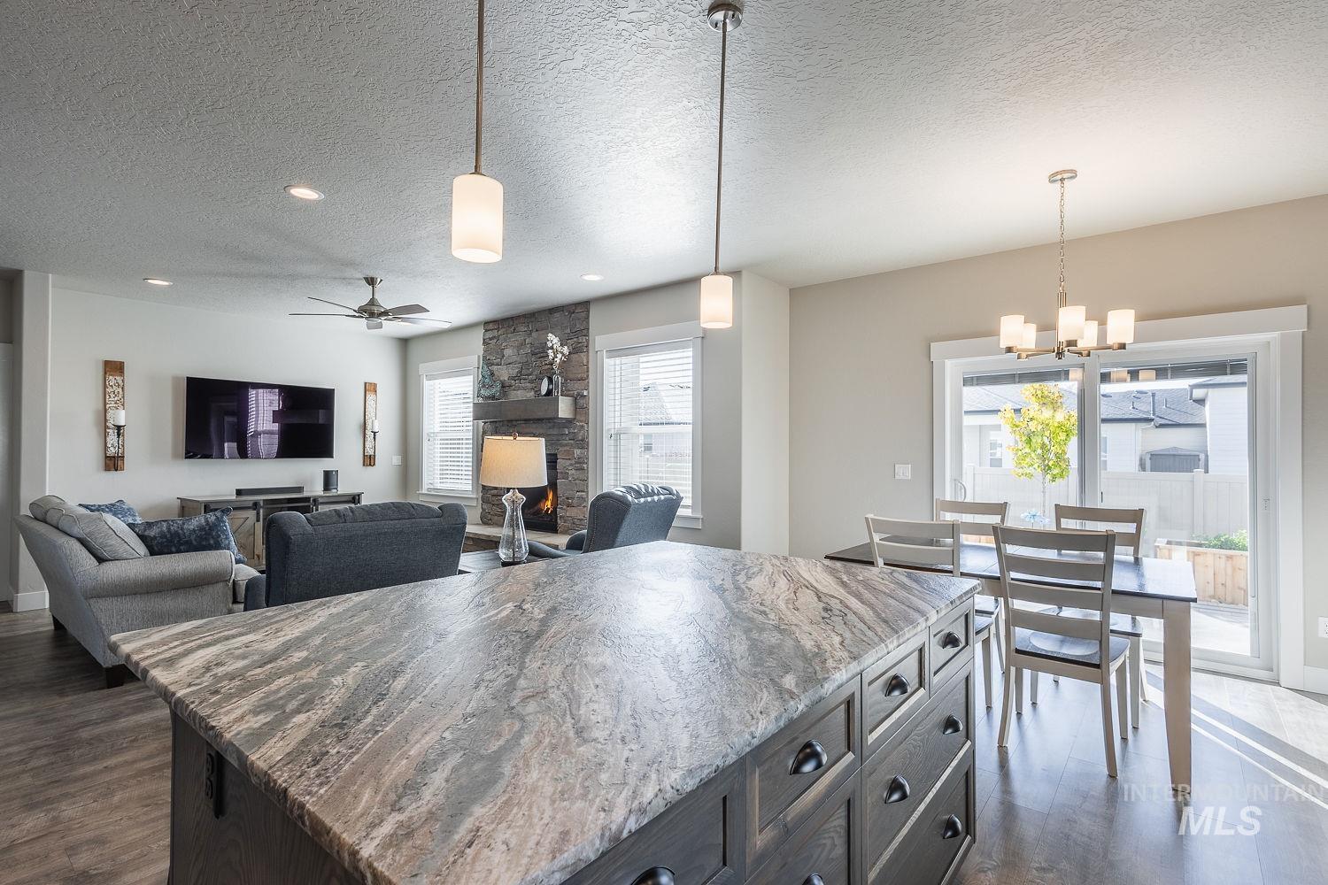 11065 White River St, Caldwell, Idaho 83605, 5 Bedrooms, 2.5 Bathrooms, Residential For Sale, Price $589,000, 98966431