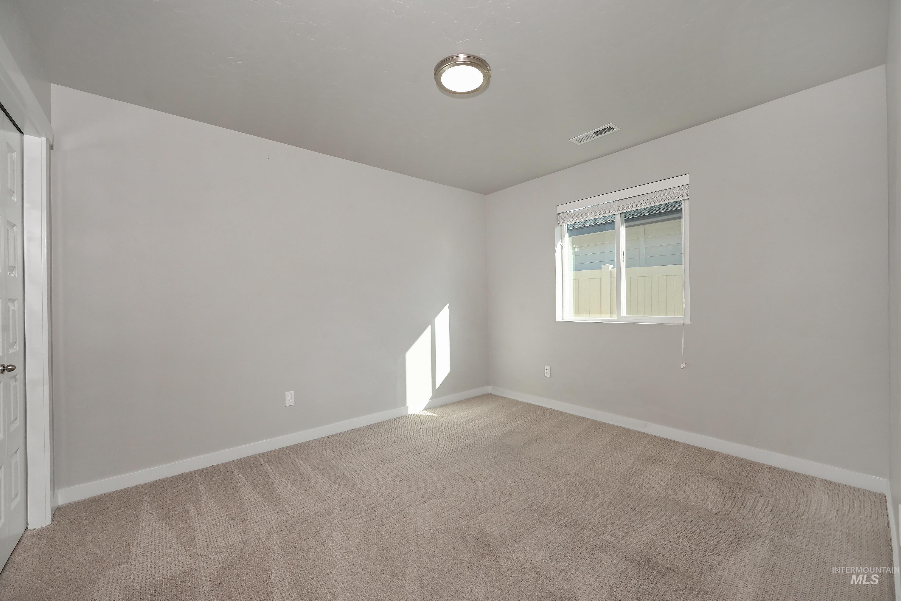 5160 W Lesina St, Meridian, Idaho 83646, 3 Bedrooms, 2 Bathrooms, Residential For Sale, Price $435,000, 98966433