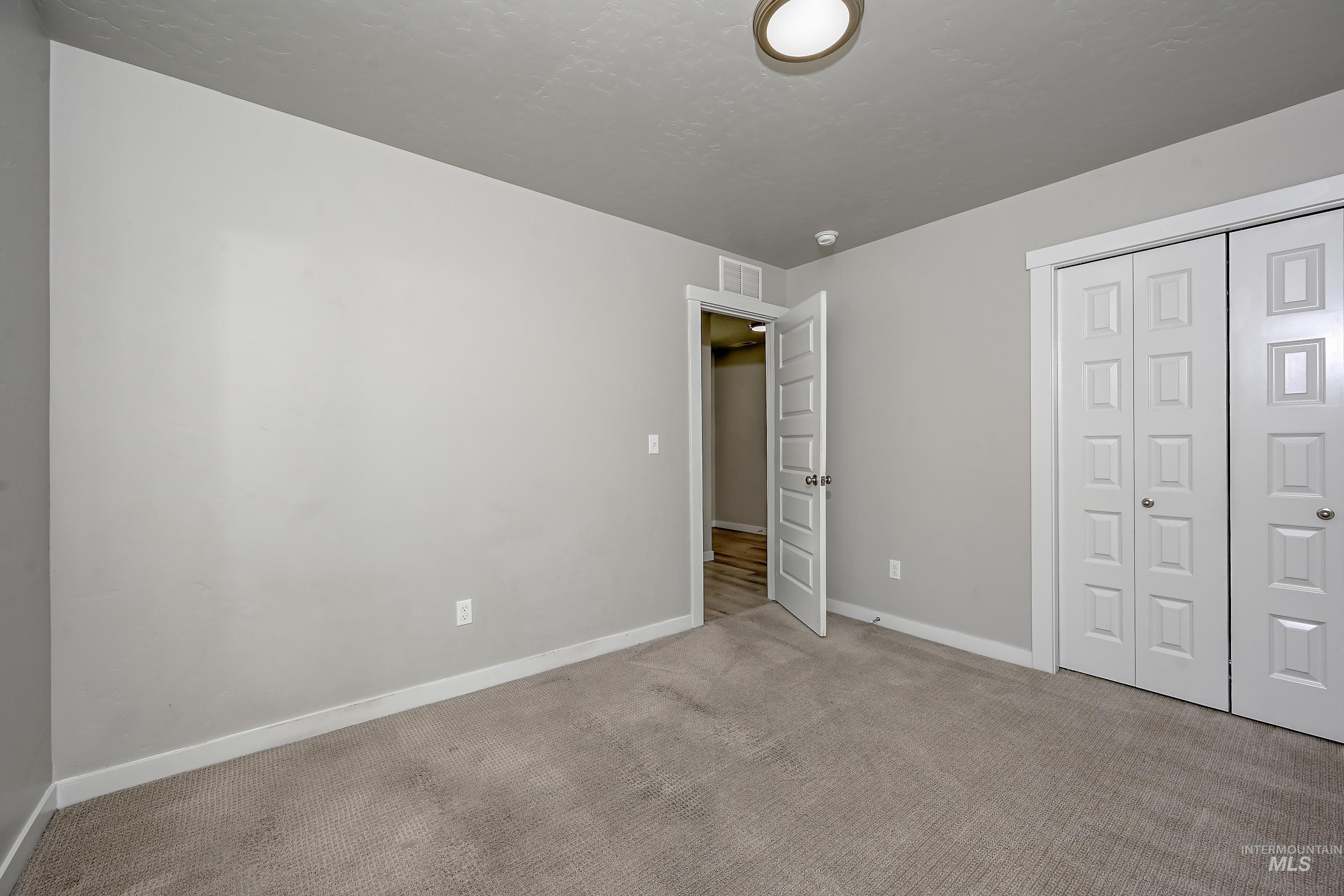 5160 W Lesina St, Meridian, Idaho 83646, 3 Bedrooms, 2 Bathrooms, Residential For Sale, Price $435,000, 98966433