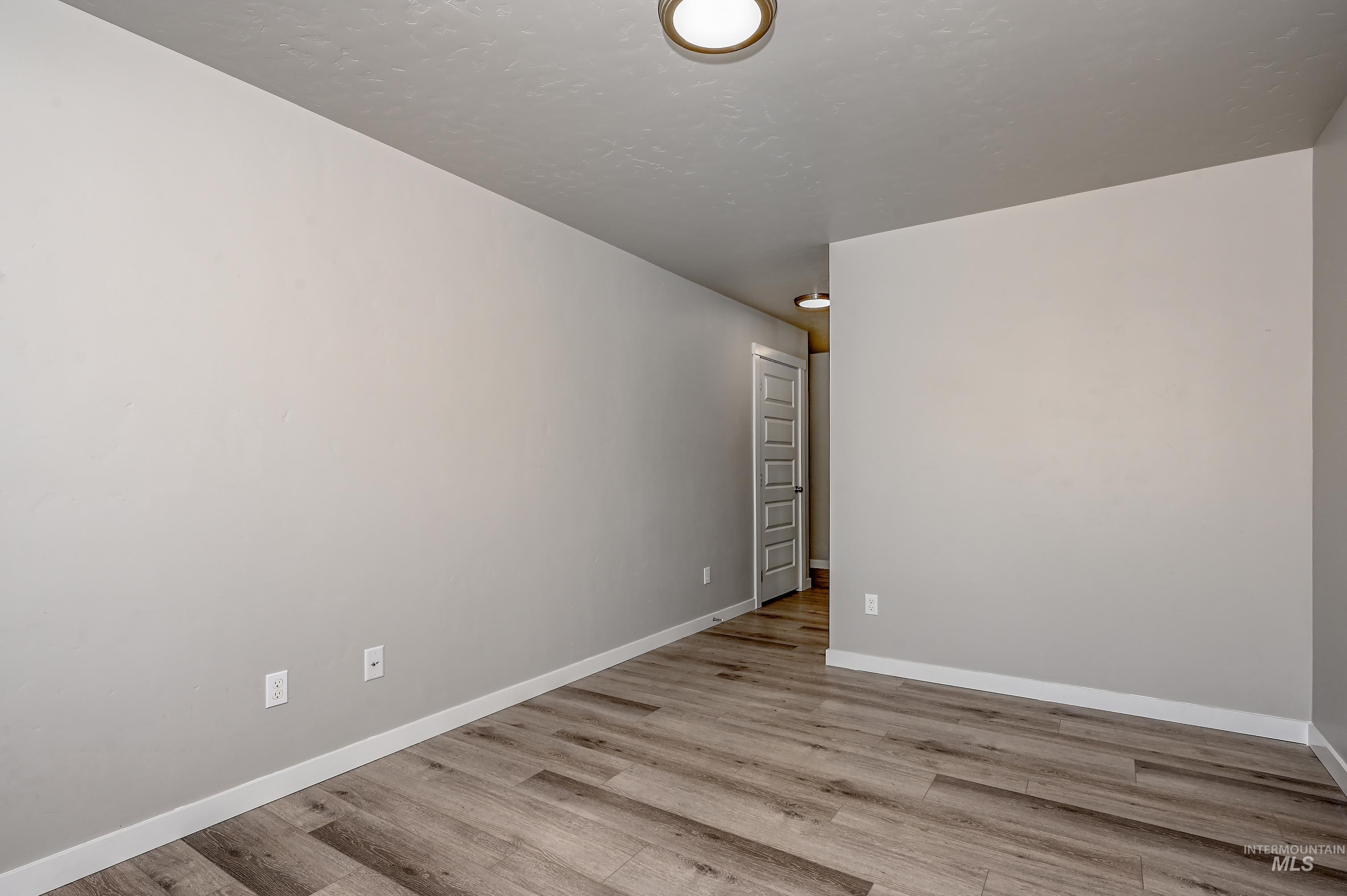 5160 W Lesina St, Meridian, Idaho 83646, 3 Bedrooms, 2 Bathrooms, Residential For Sale, Price $435,000, 98966433