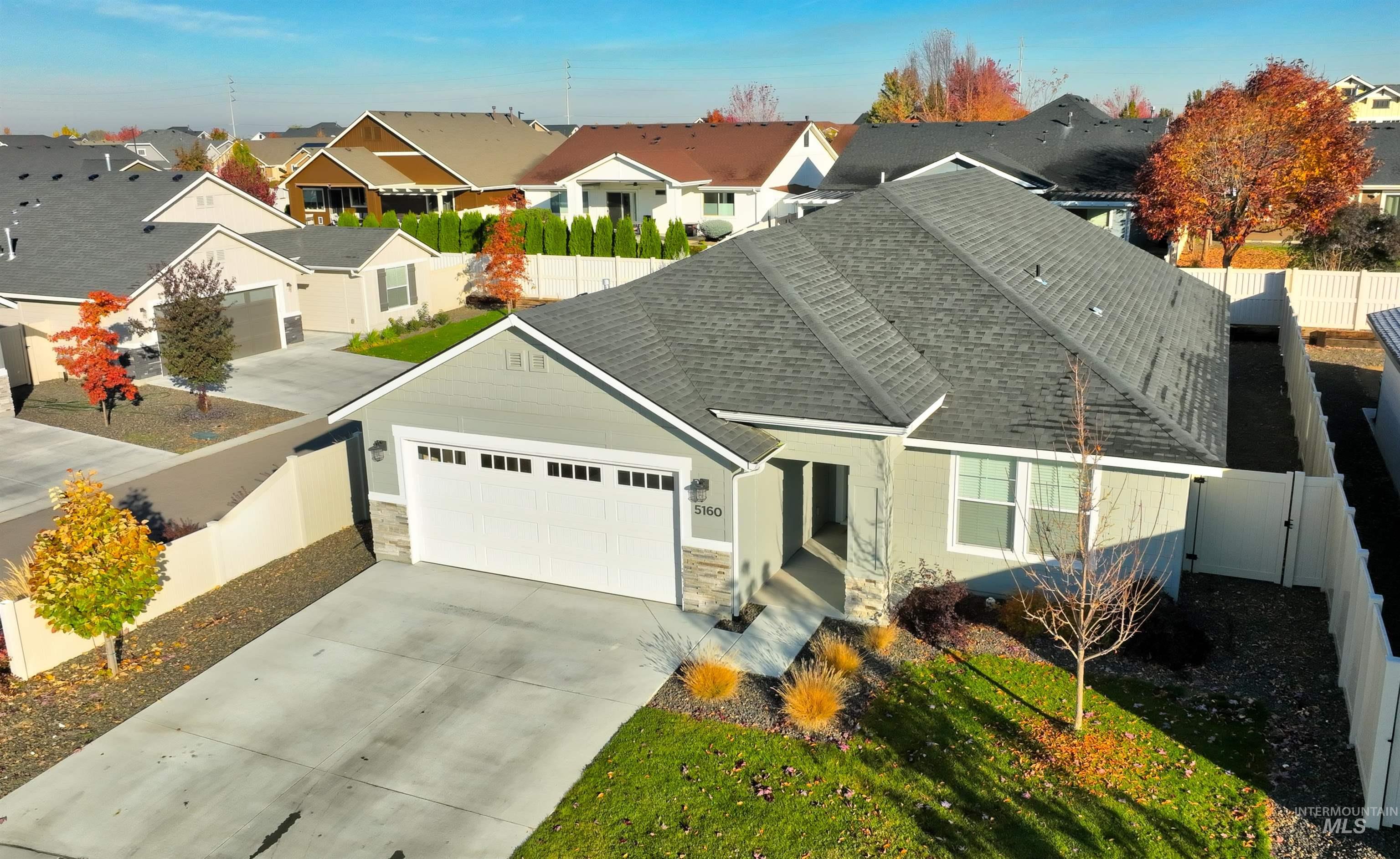 5160 W Lesina St, Meridian, Idaho 83646, 3 Bedrooms, 2 Bathrooms, Residential For Sale, Price $435,000, 98966433