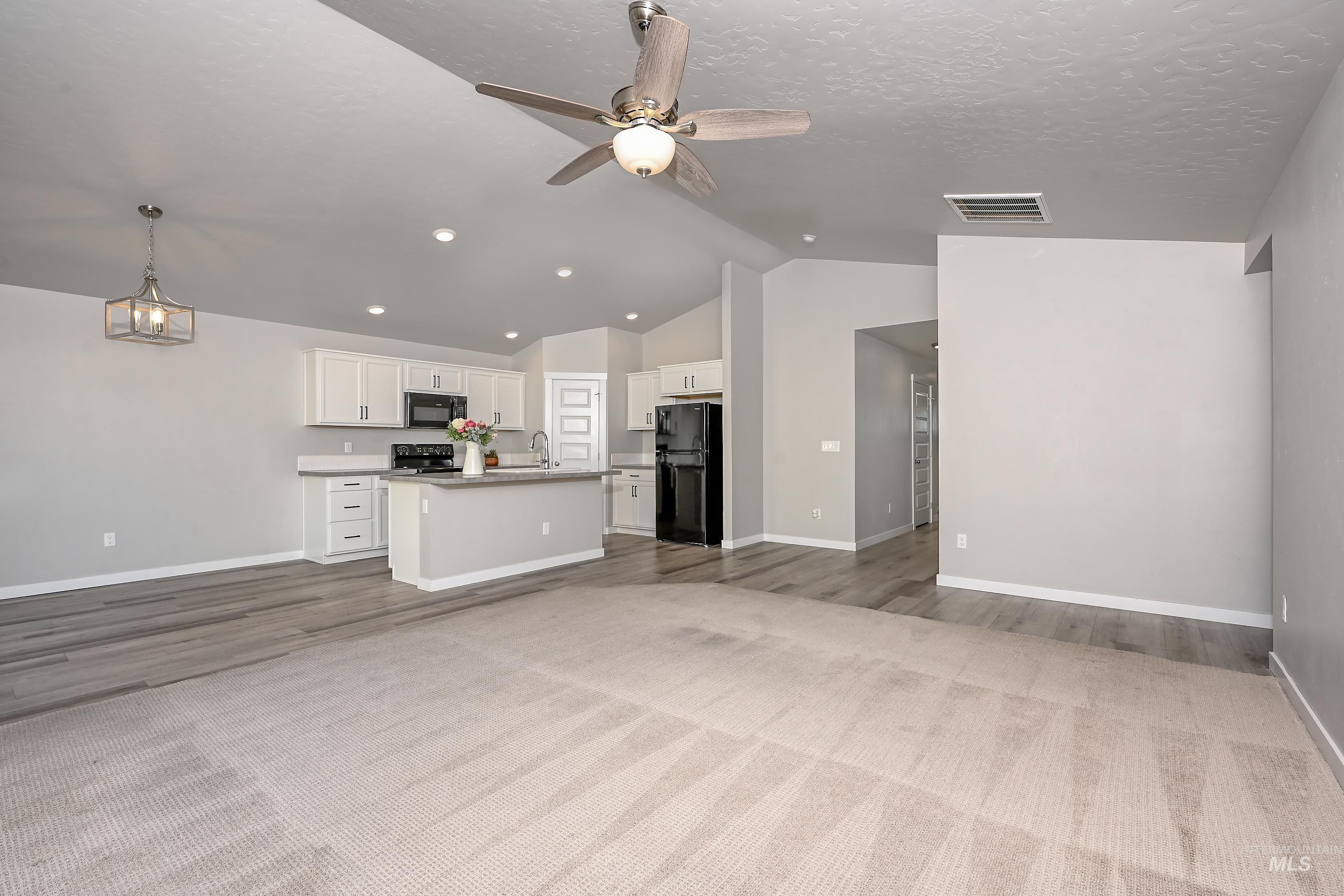 5160 W Lesina St, Meridian, Idaho 83646, 3 Bedrooms, 2 Bathrooms, Residential For Sale, Price $435,000, 98966433