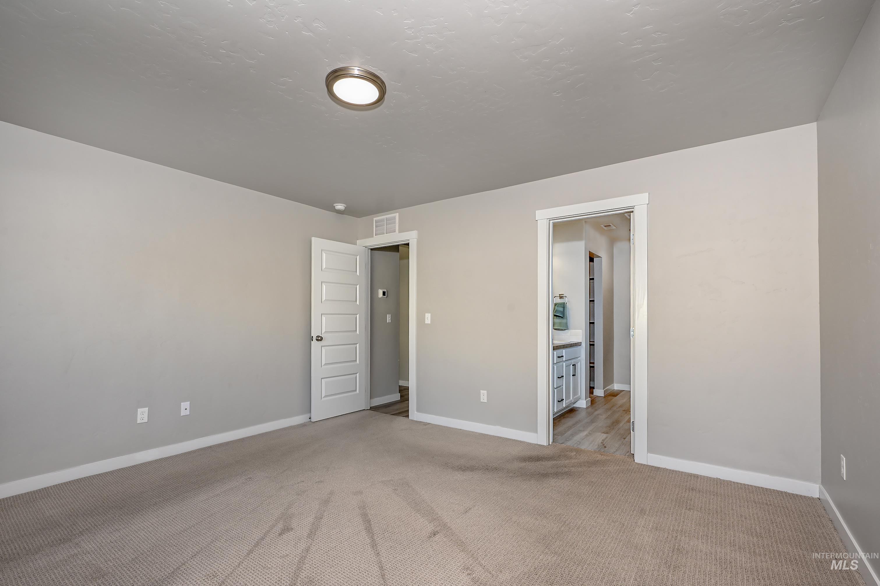 5160 W Lesina St, Meridian, Idaho 83646, 3 Bedrooms, 2 Bathrooms, Residential For Sale, Price $435,000, 98966433