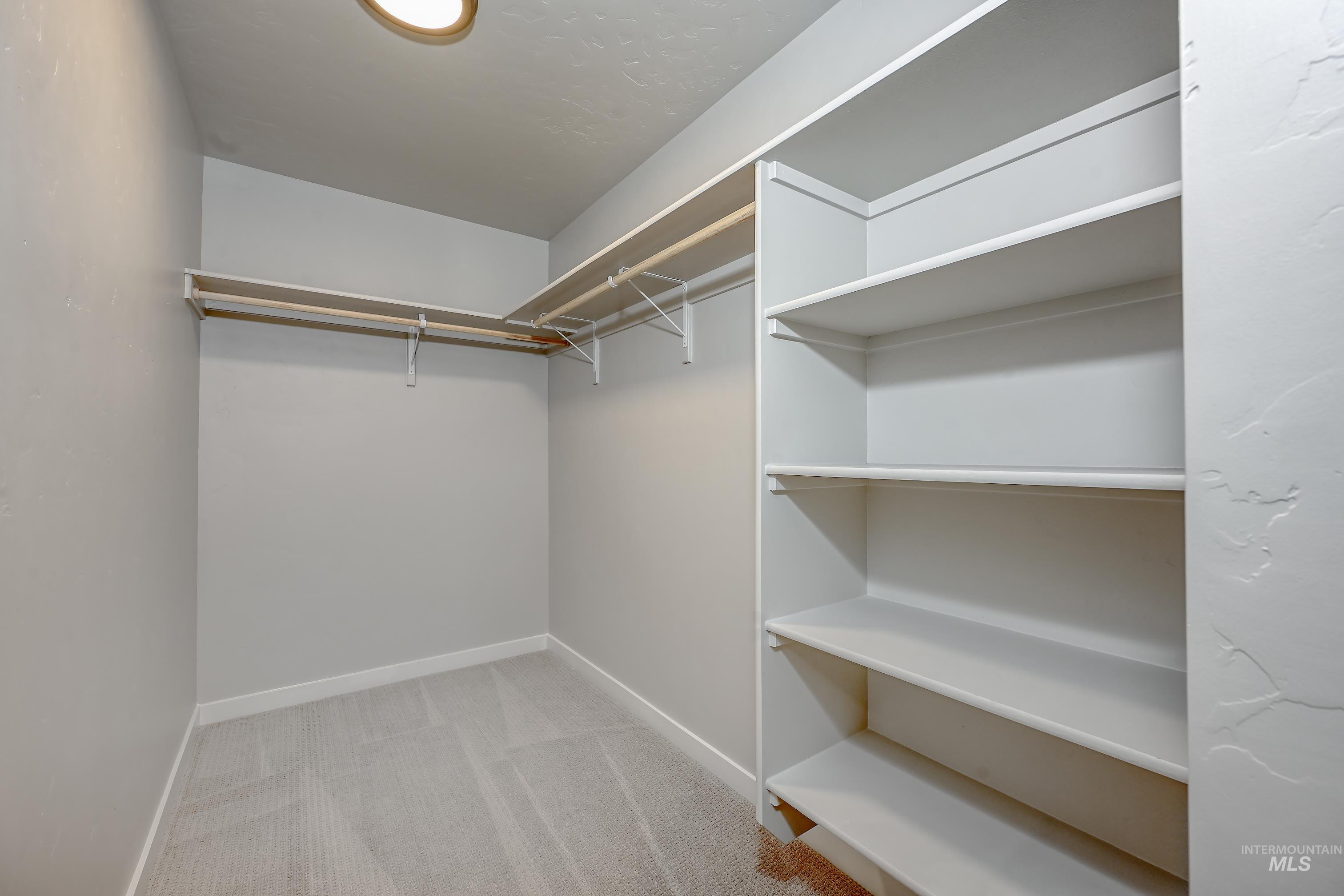 5160 W Lesina St, Meridian, Idaho 83646, 3 Bedrooms, 2 Bathrooms, Residential For Sale, Price $435,000, 98966433