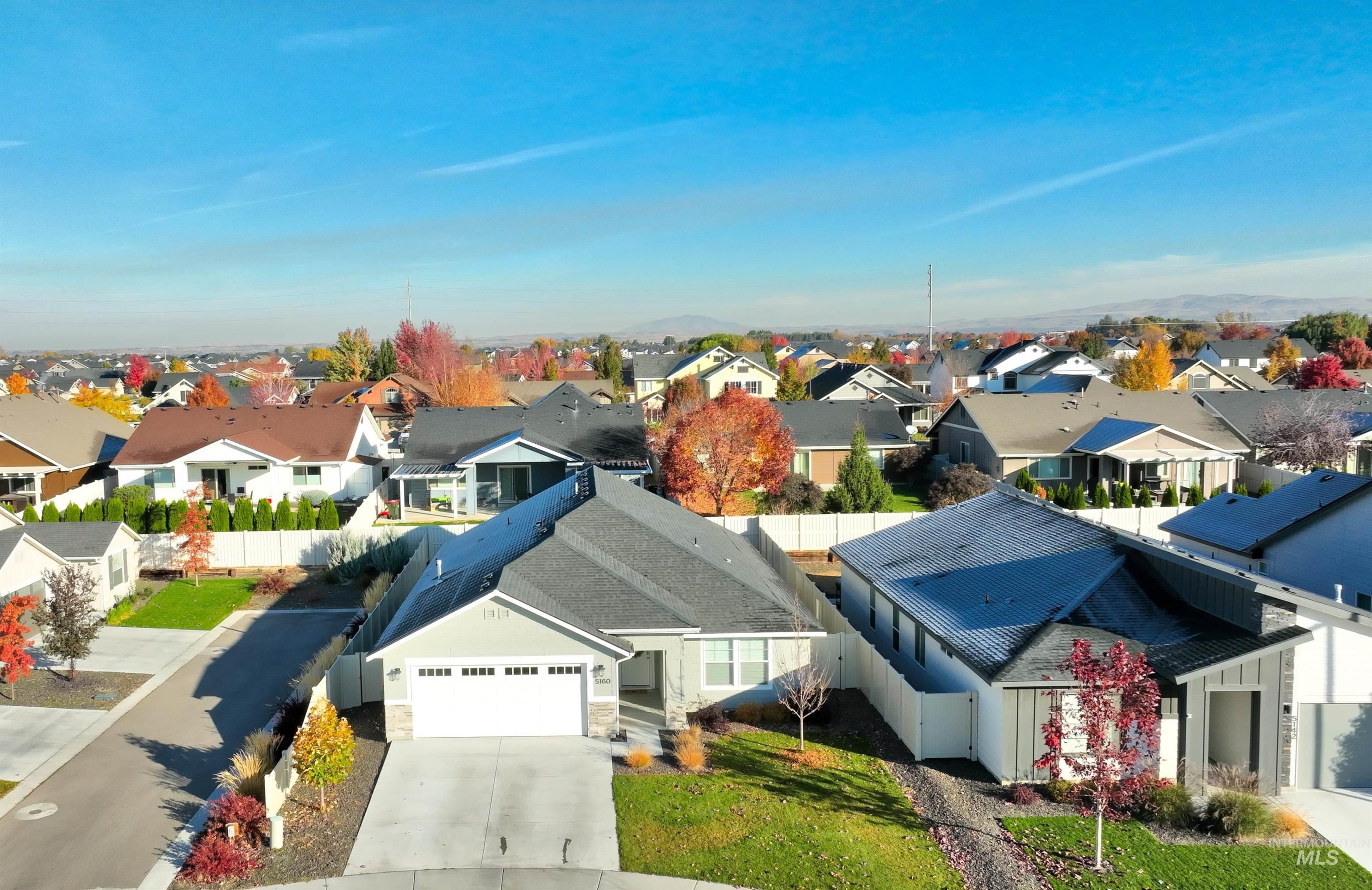 5160 W Lesina St, Meridian, Idaho 83646, 3 Bedrooms, 2 Bathrooms, Residential For Sale, Price $435,000, 98966433