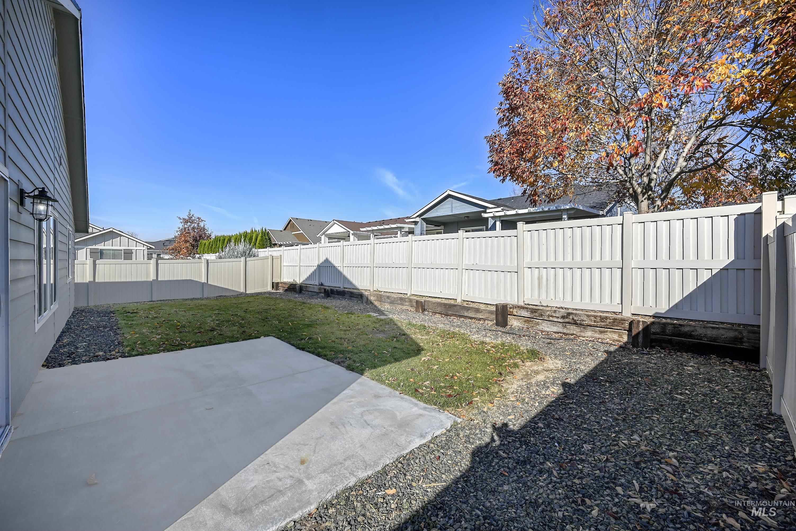 5160 W Lesina St, Meridian, Idaho 83646, 3 Bedrooms, 2 Bathrooms, Residential For Sale, Price $435,000, 98966433