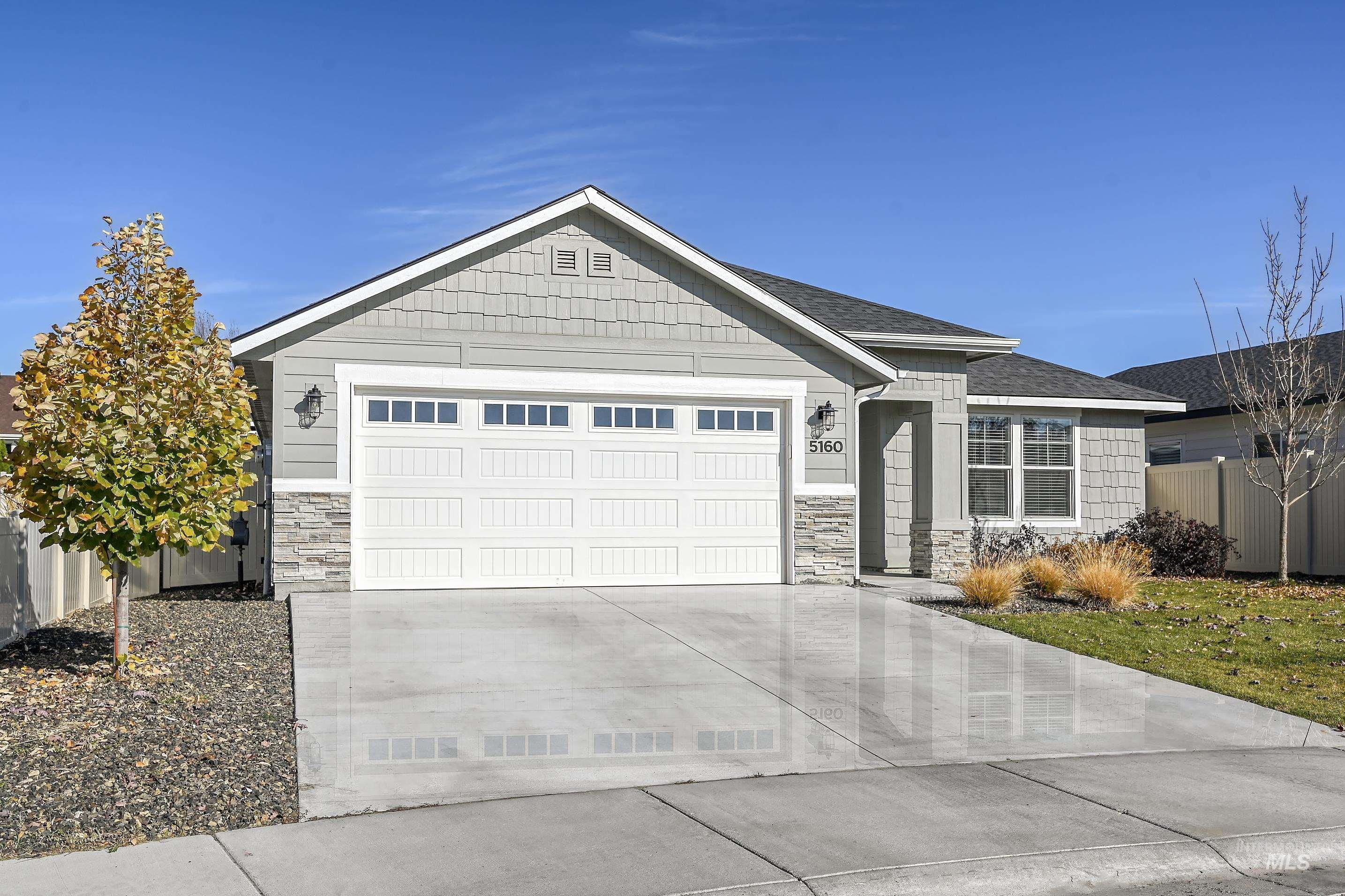 5160 W Lesina St, Meridian, Idaho 83646, 3 Bedrooms, 2 Bathrooms, Residential For Sale, Price $435,000, 98966433
