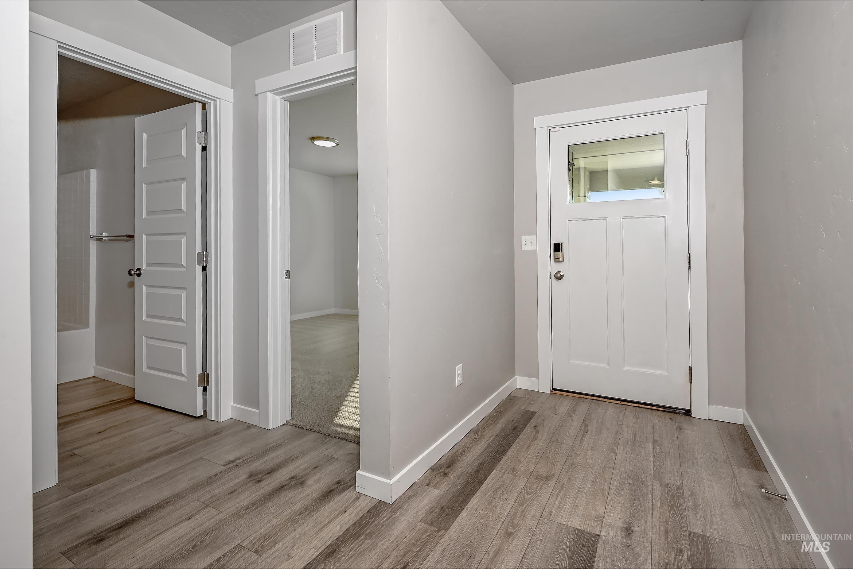 5160 W Lesina St, Meridian, Idaho 83646, 3 Bedrooms, 2 Bathrooms, Residential For Sale, Price $435,000, 98966433