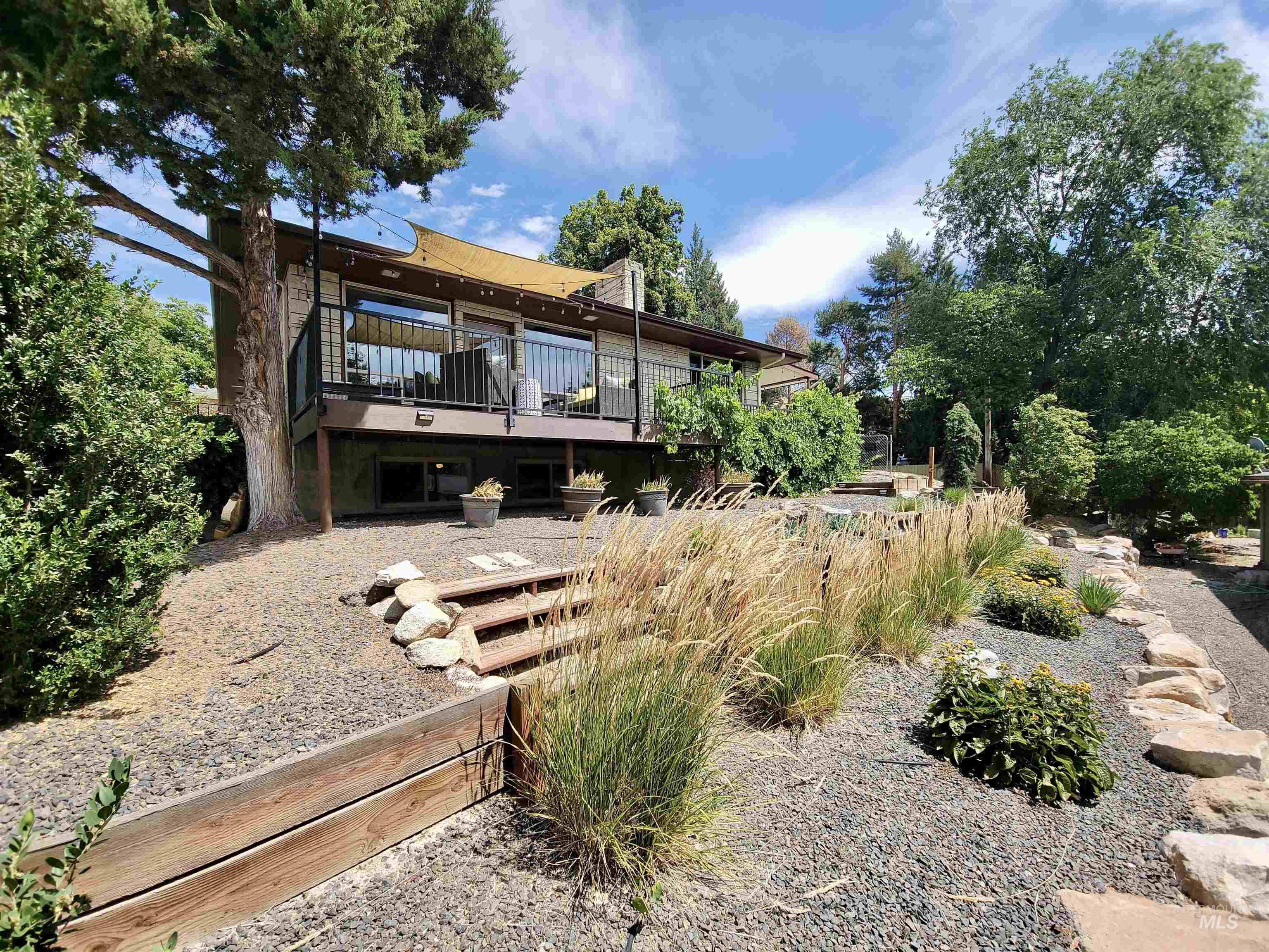 3100 N Ridgeway, Boise, Idaho 83702, 3 Bedrooms, 2 Bathrooms, Residential For Sale, Price $949,900, 98966445