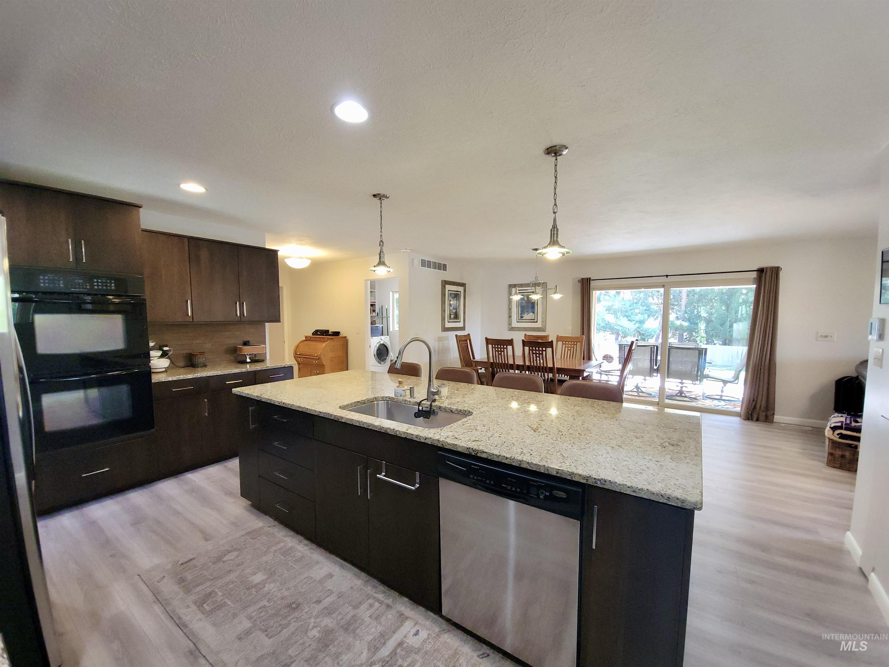 3100 N Ridgeway, Boise, Idaho 83702, 3 Bedrooms, 2 Bathrooms, Residential For Sale, Price $949,900, 98966445